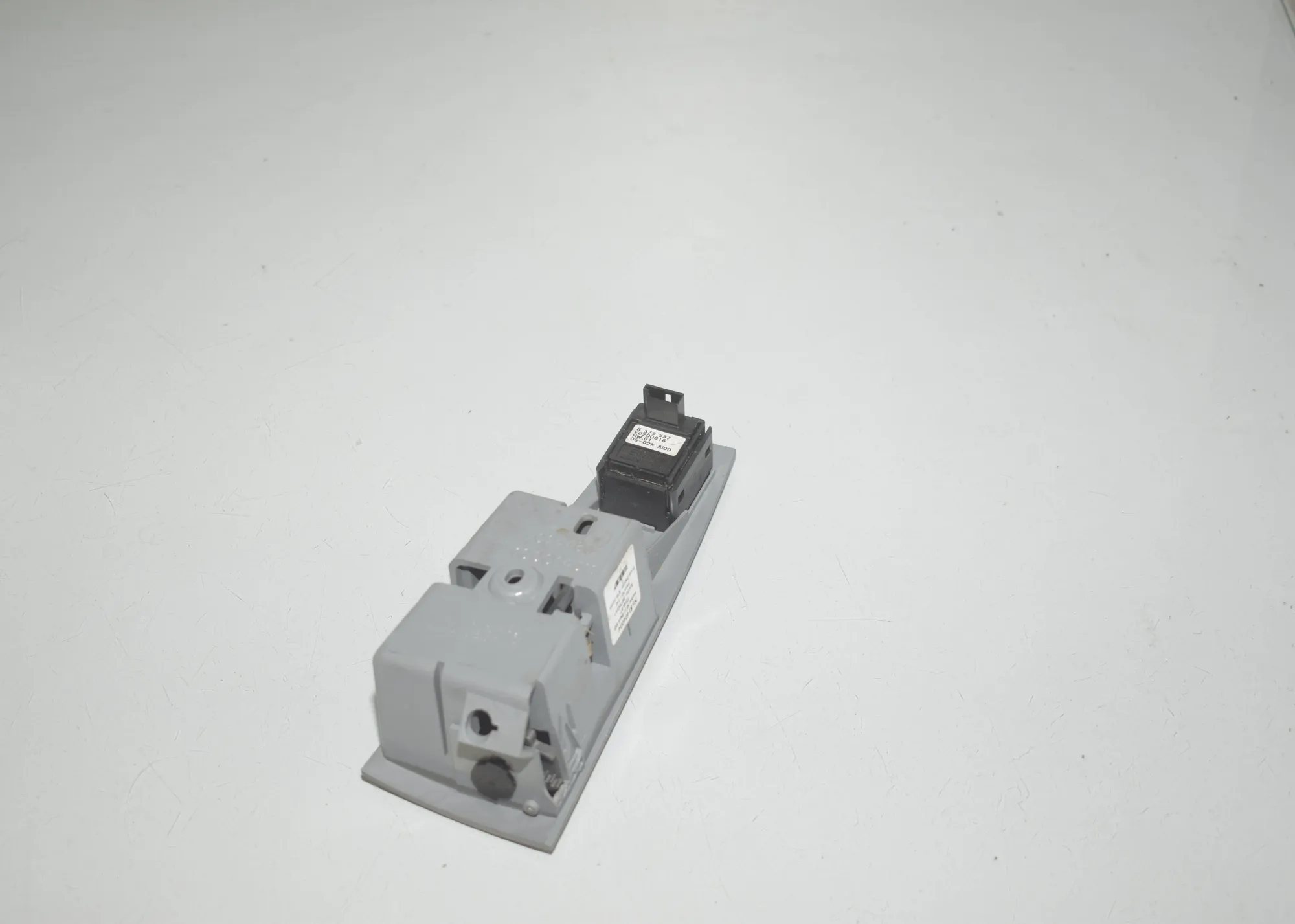 Rear Left Door Window Switch – OEM 7024489 · BMW 7 (E65, E66, E67) BMW 7 (E65, E66, E67) 730 d 2008 – 3