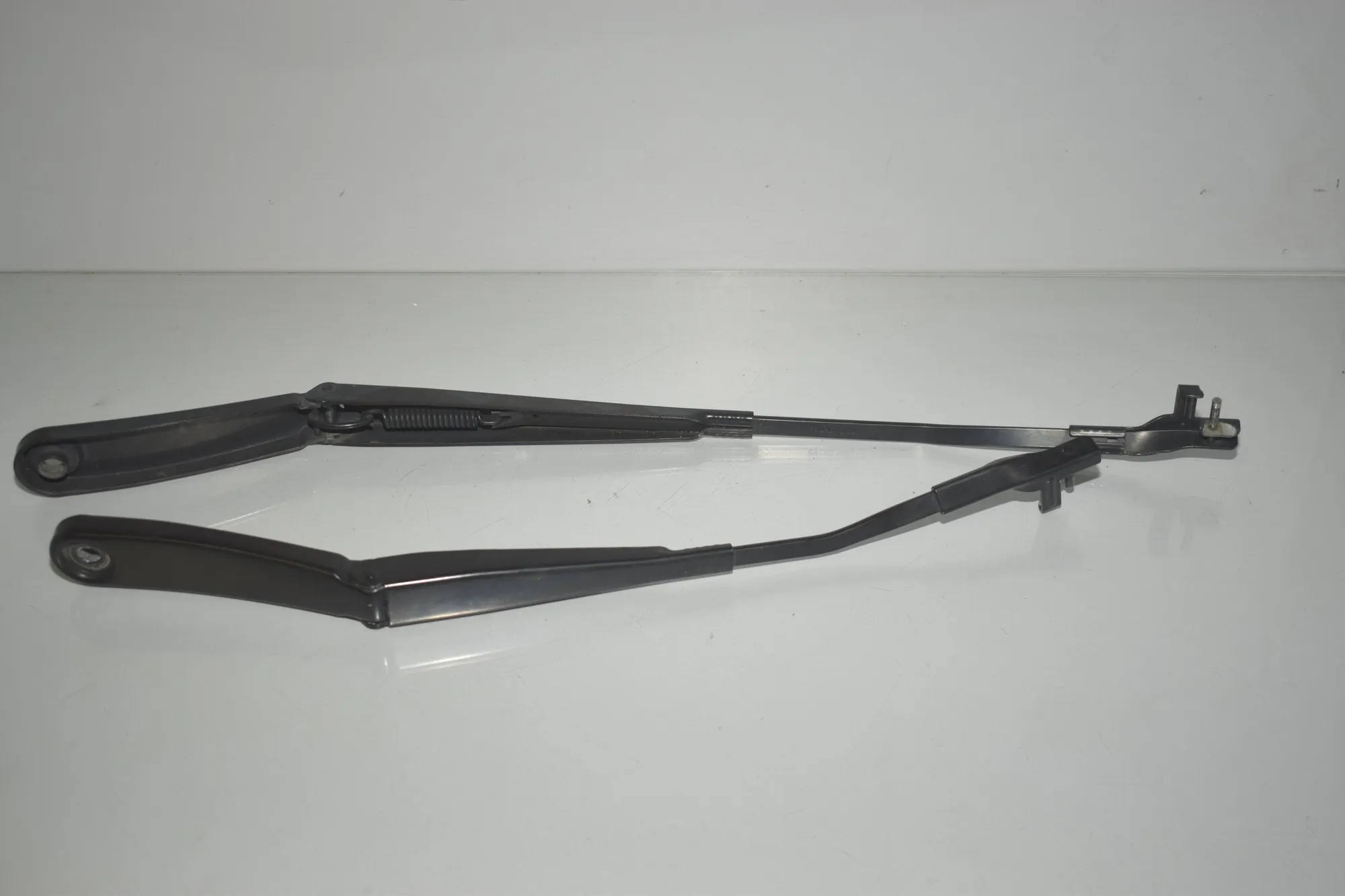 Front Wiper Arms – OEM 7213272 · BMW X3 (F25) xDrive 30 d 2012 – 2
