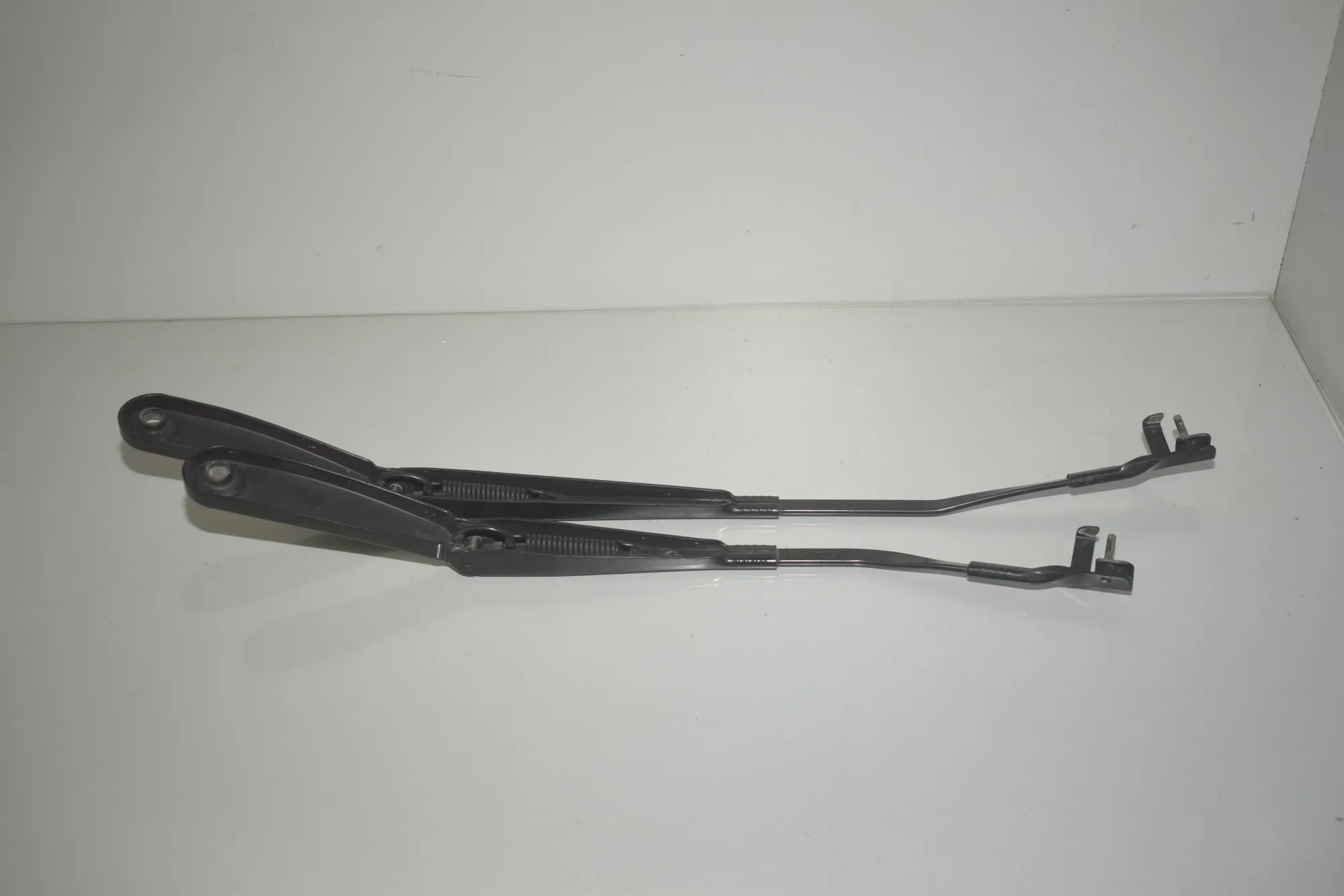 Front Wiper Arms – OEM 7213272 · BMW X3 (F25) xDrive 30 d 2012 – 3