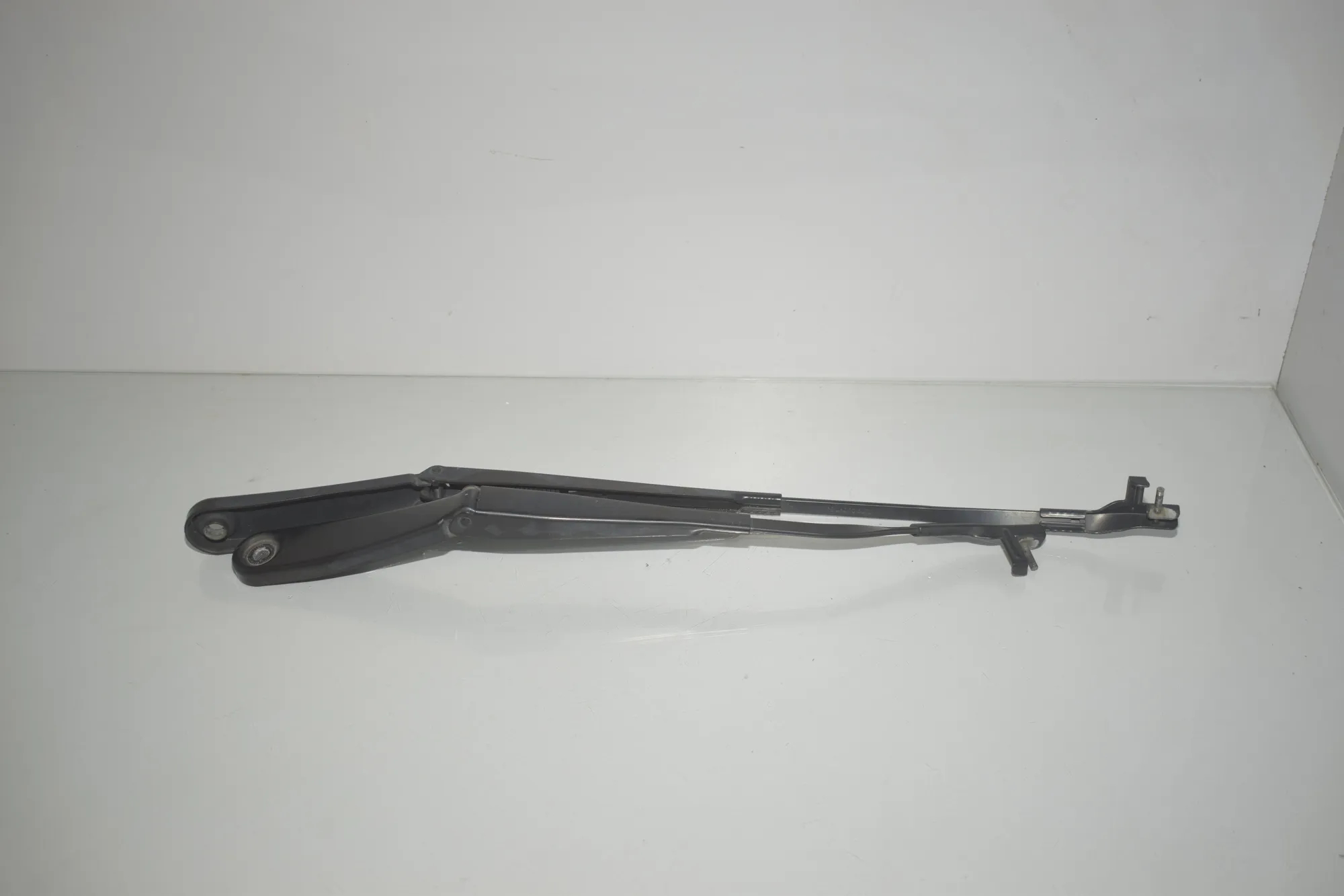 Front Wiper Arms – OEM 7213272 · BMW X3 (F25) xDrive 30 d 2012
