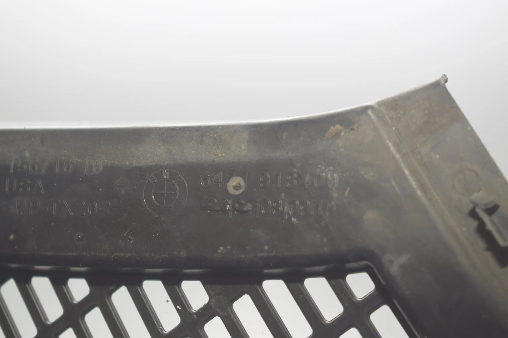 Front Wiper Cowl Trim – OEM 9184005 · BMW X3 (F25) xDrive 30 d 2012 – 5