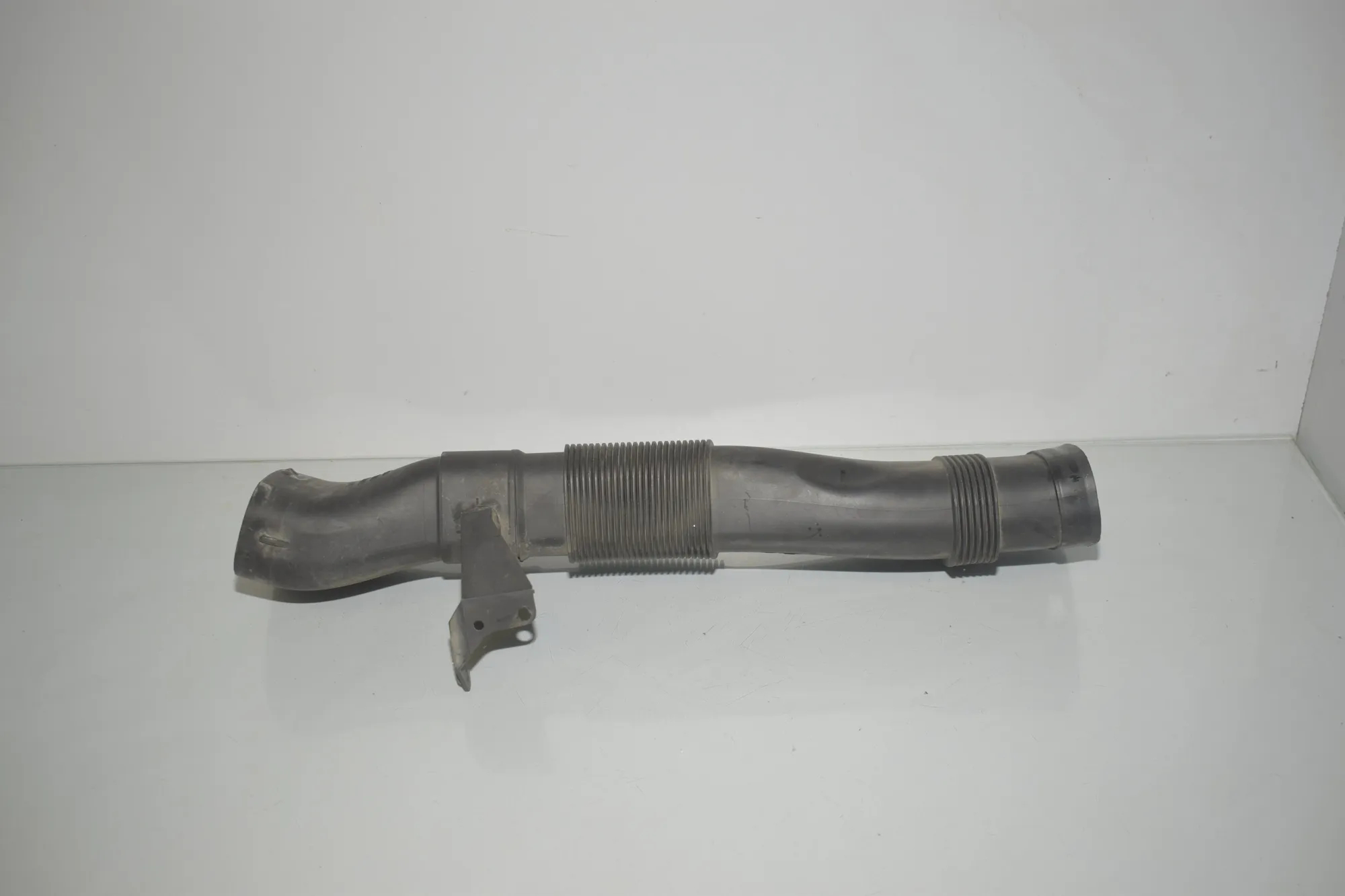 Air Intake Tube – OEM 7811019 · BMW X3 (F25) xDrive 30 d 2012