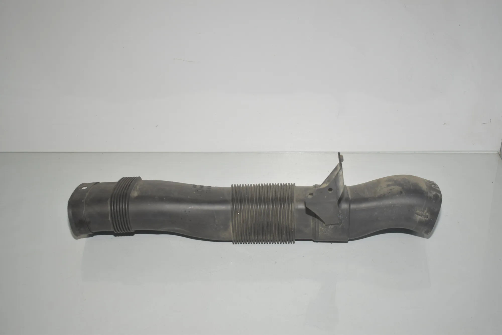 Air Intake Tube – OEM 7811019 · BMW X3 (F25) xDrive 30 d 2012 – 3