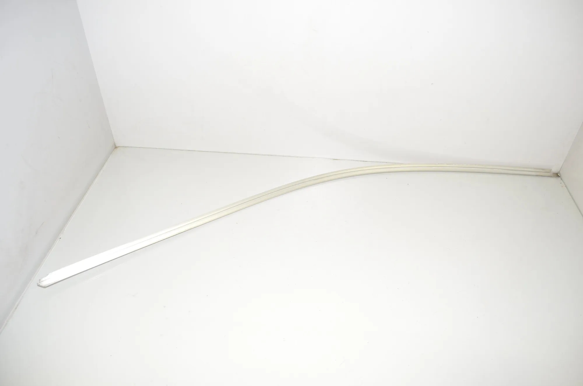 Front Right Door Window Strip – OEM 7220510 · BMW X3 (F25) xDrive 30 d 2012 – 3