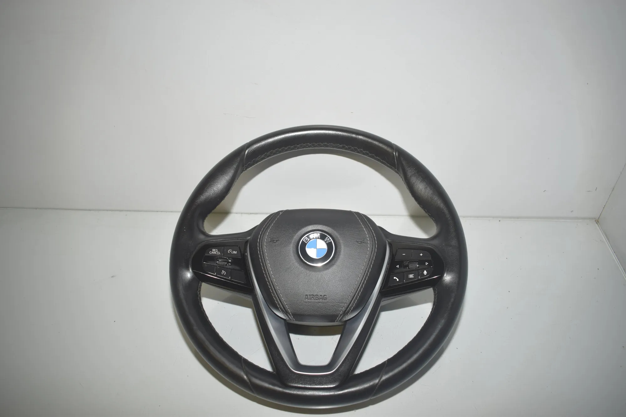 Steering Wheel – OEM 6872259 · BMW 5 Touring (G31) (2017 - -) 520 d 2019 – 2