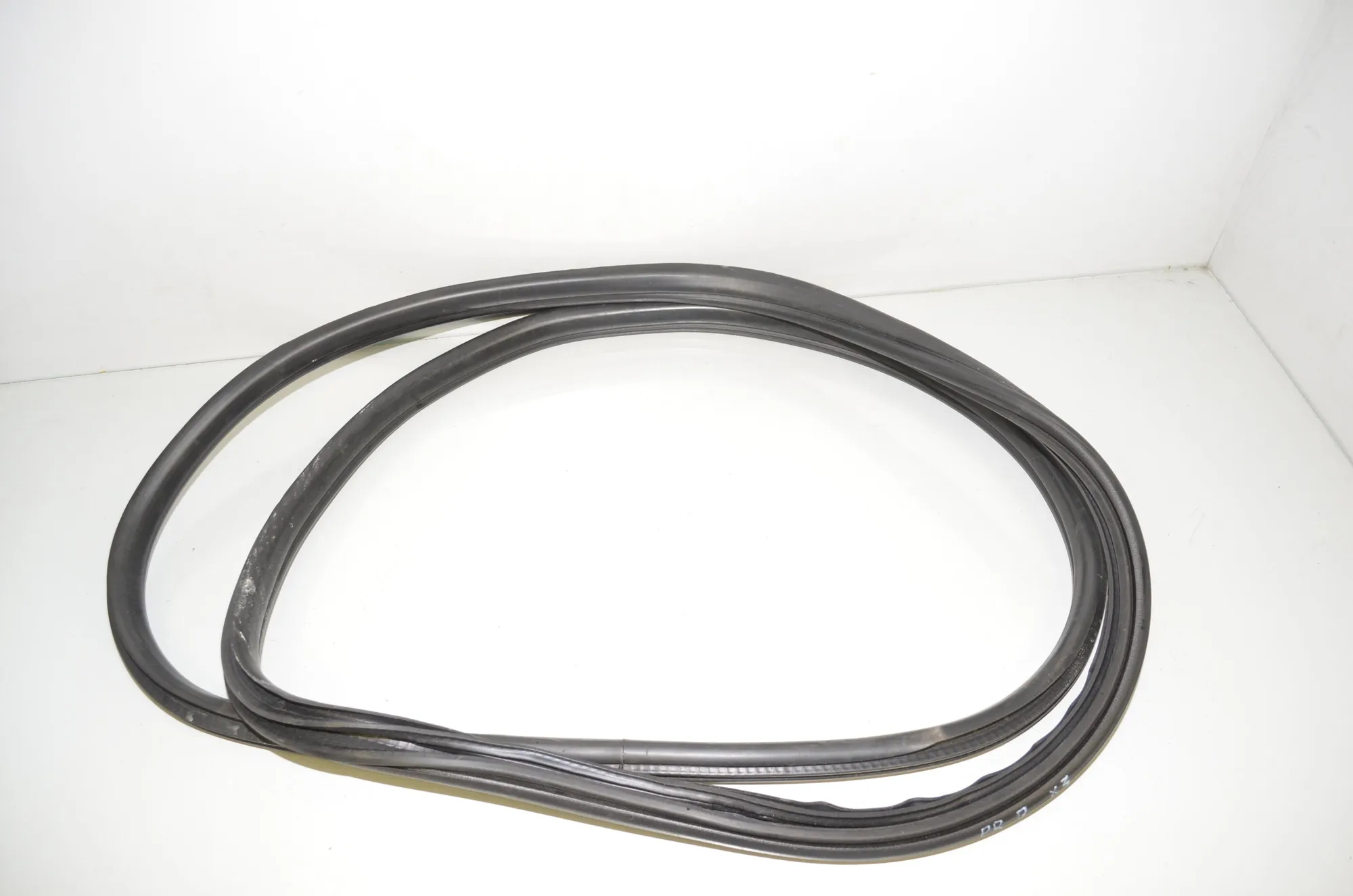 Front Right Door Seal Rubber – OEM 7300242 · BMW X3 (F25) xDrive 30 d 2012 – 3