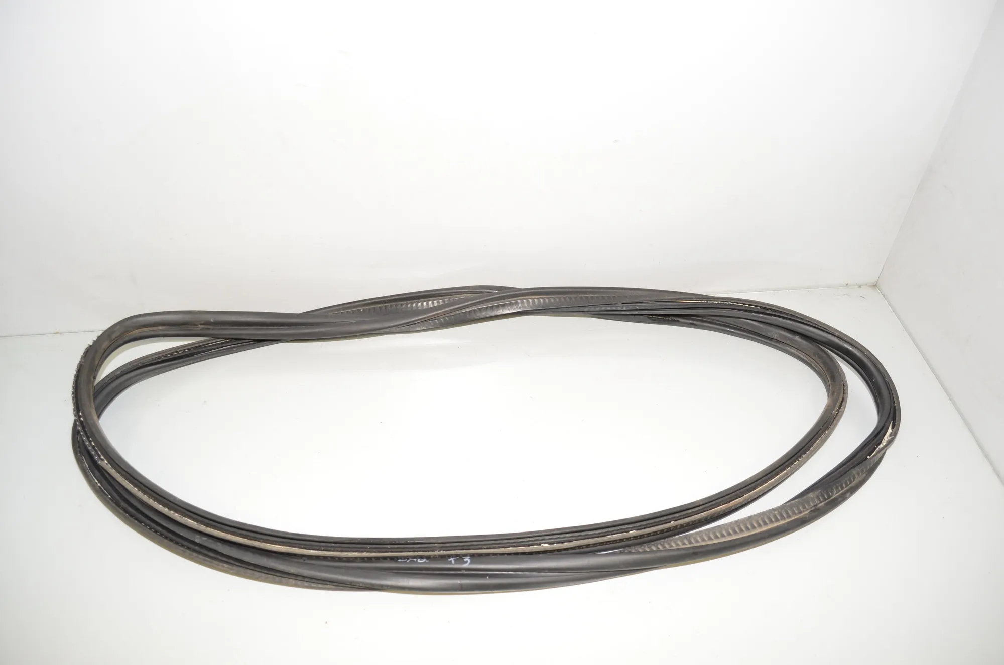 Tailgate Rubber Seal – OEM 7301846 · BMW X3 (F25) xDrive 30 d 2012 – 4