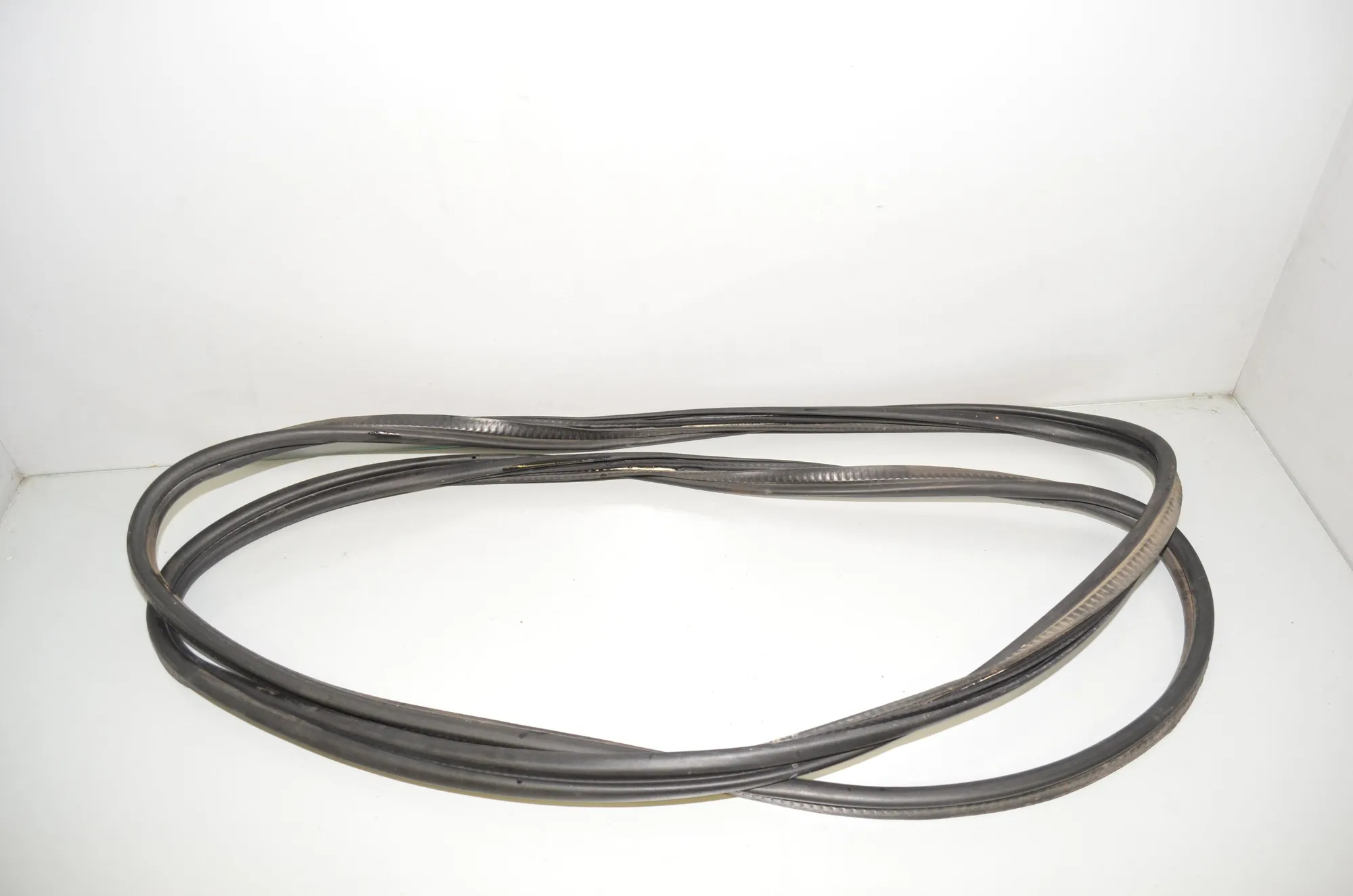 Tailgate Rubber Seal – OEM 7301846 · BMW X3 (F25) xDrive 30 d 2012 – 2