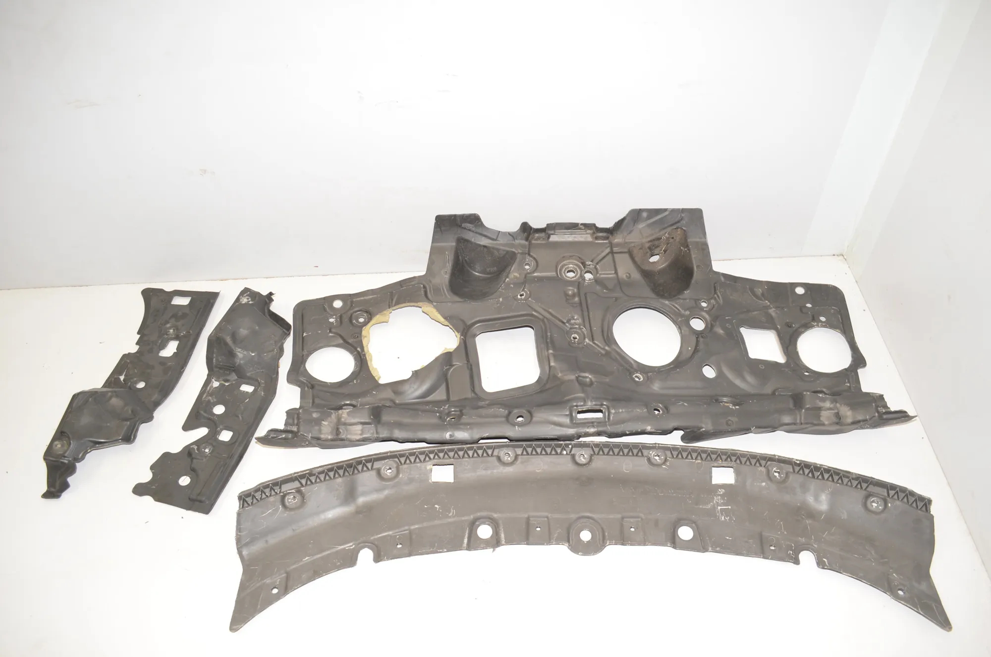 Sound Insulation – OEM 7298908 · BMW 2 Gran Tourer (F46) 220 d xDrive 2018 – 2