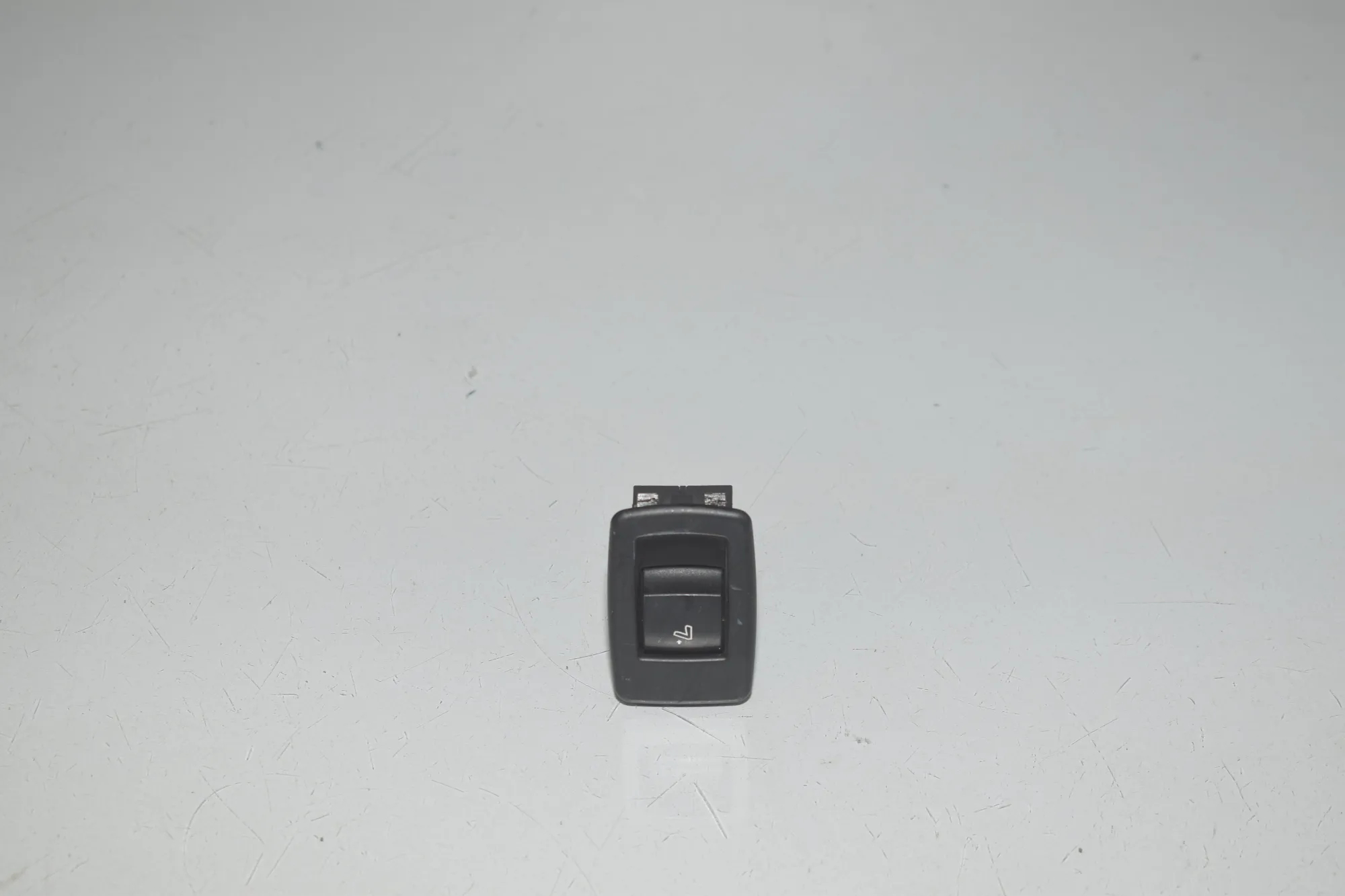 Switches – OEM 9290728 · BMW 2 Gran Tourer (F46) 220 d xDrive 2018