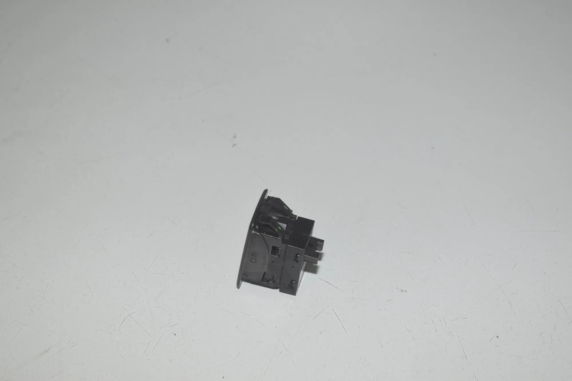 Switches – OEM 9290728 · BMW 2 Gran Tourer (F46) 220 d xDrive 2018 – 2