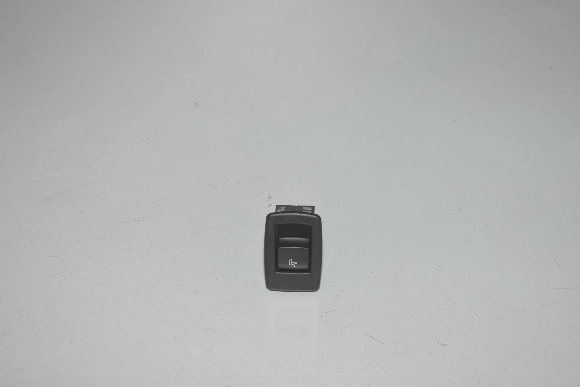 Switches – OEM 9290729 · BMW 2 Gran Tourer (F46) 220 d xDrive 2018