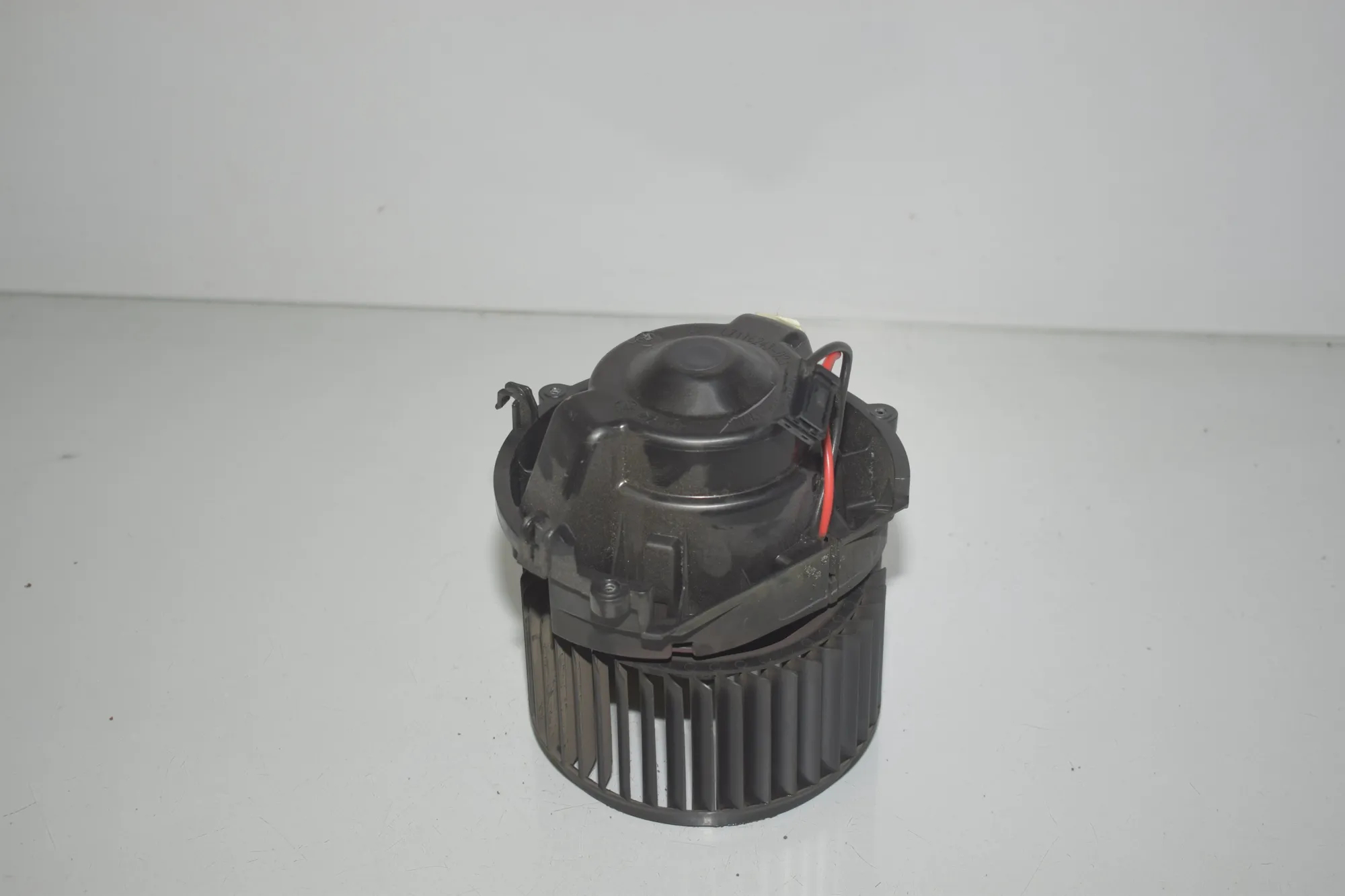 Heater Blower Fan – OEM 9297752 · BMW 2 Gran Tourer (F46) 220 d xDrive 2018 – 3