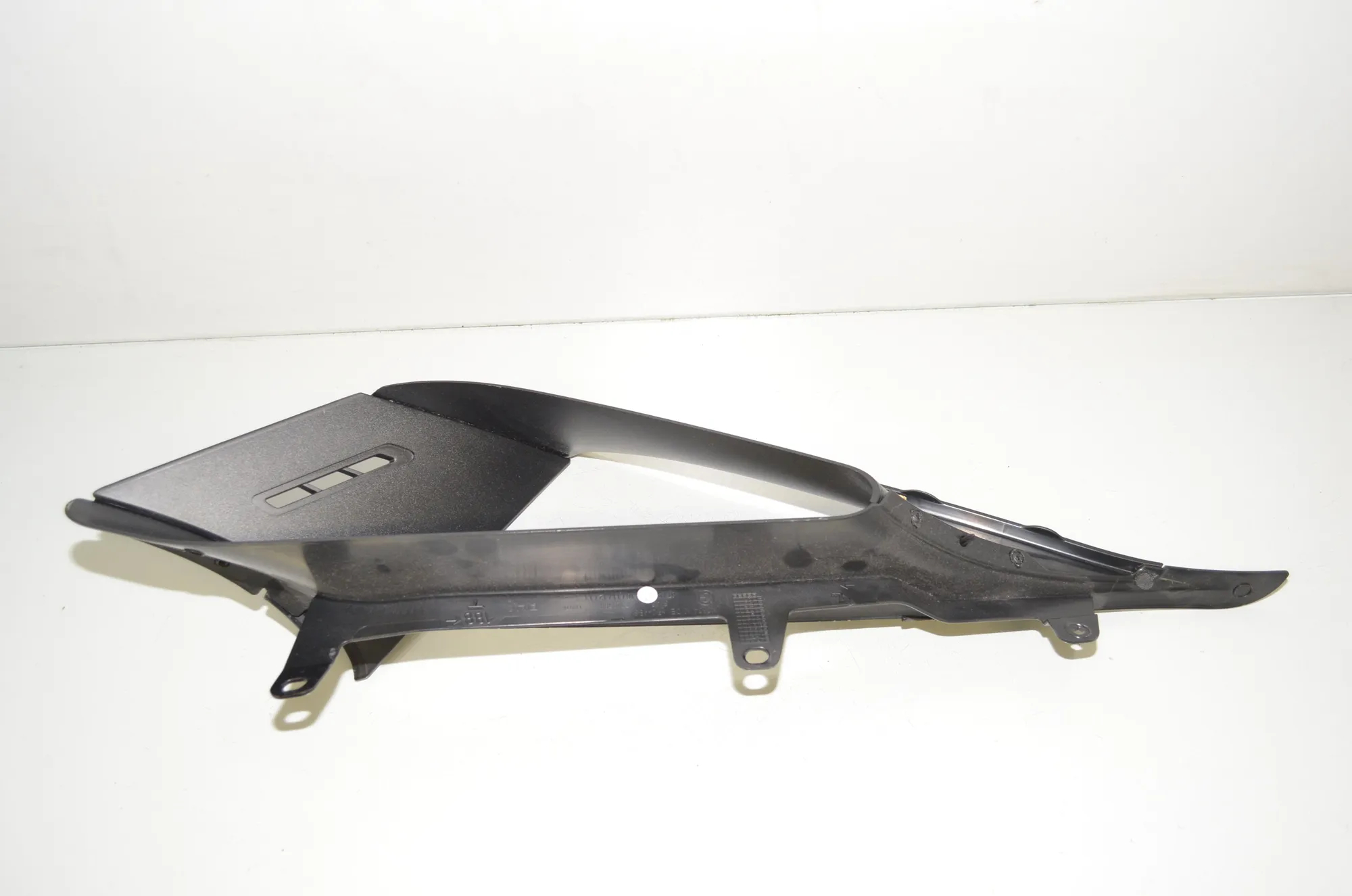 Other Trim Parts – OEM 7329586 · BMW 2 Gran Tourer (F46) 220 d xDrive 2018 – 4