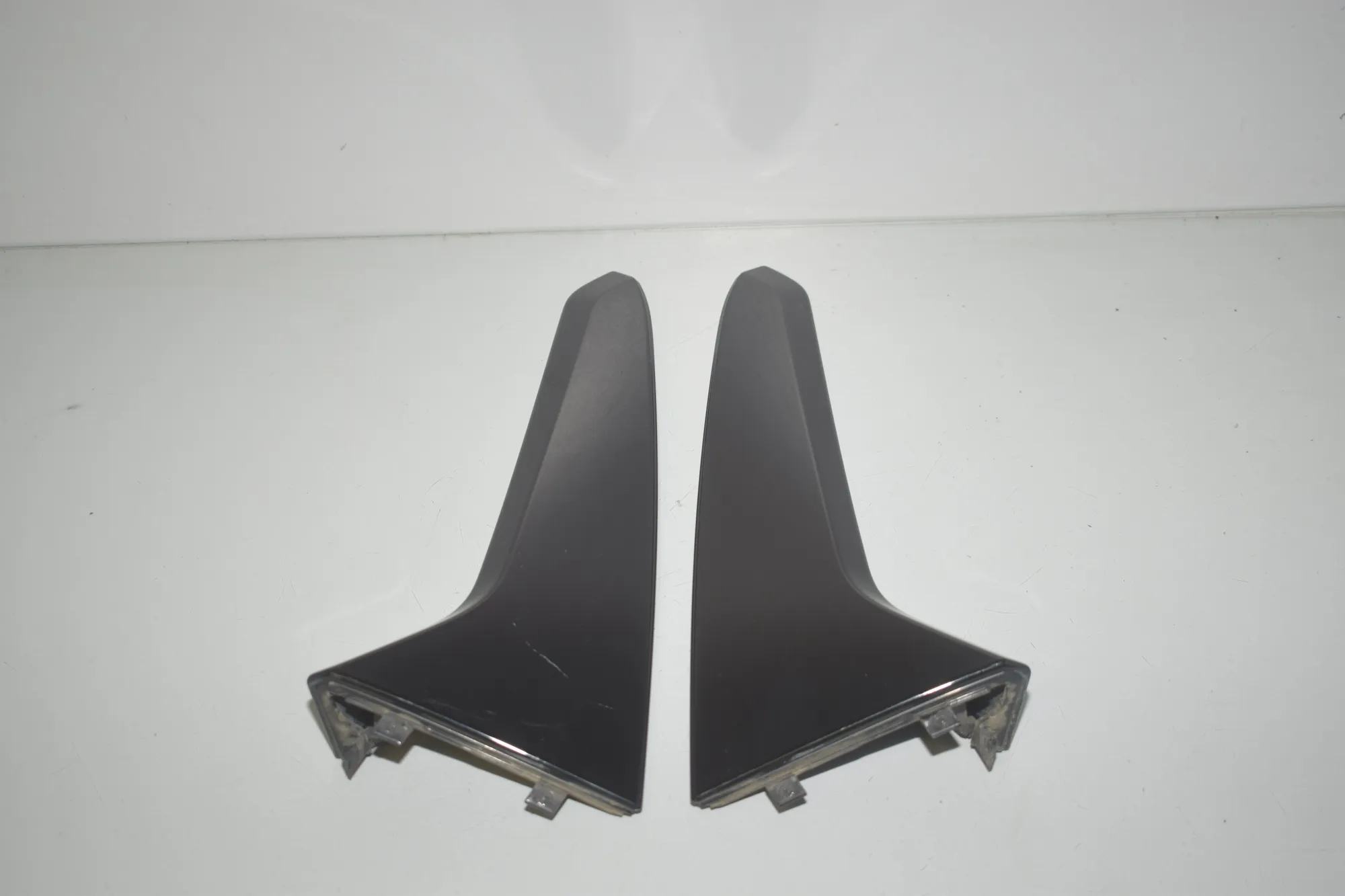 Other Trim Parts – OEM 7364776 · BMW 2 Gran Tourer (F46) 220 d xDrive 2018 – 2