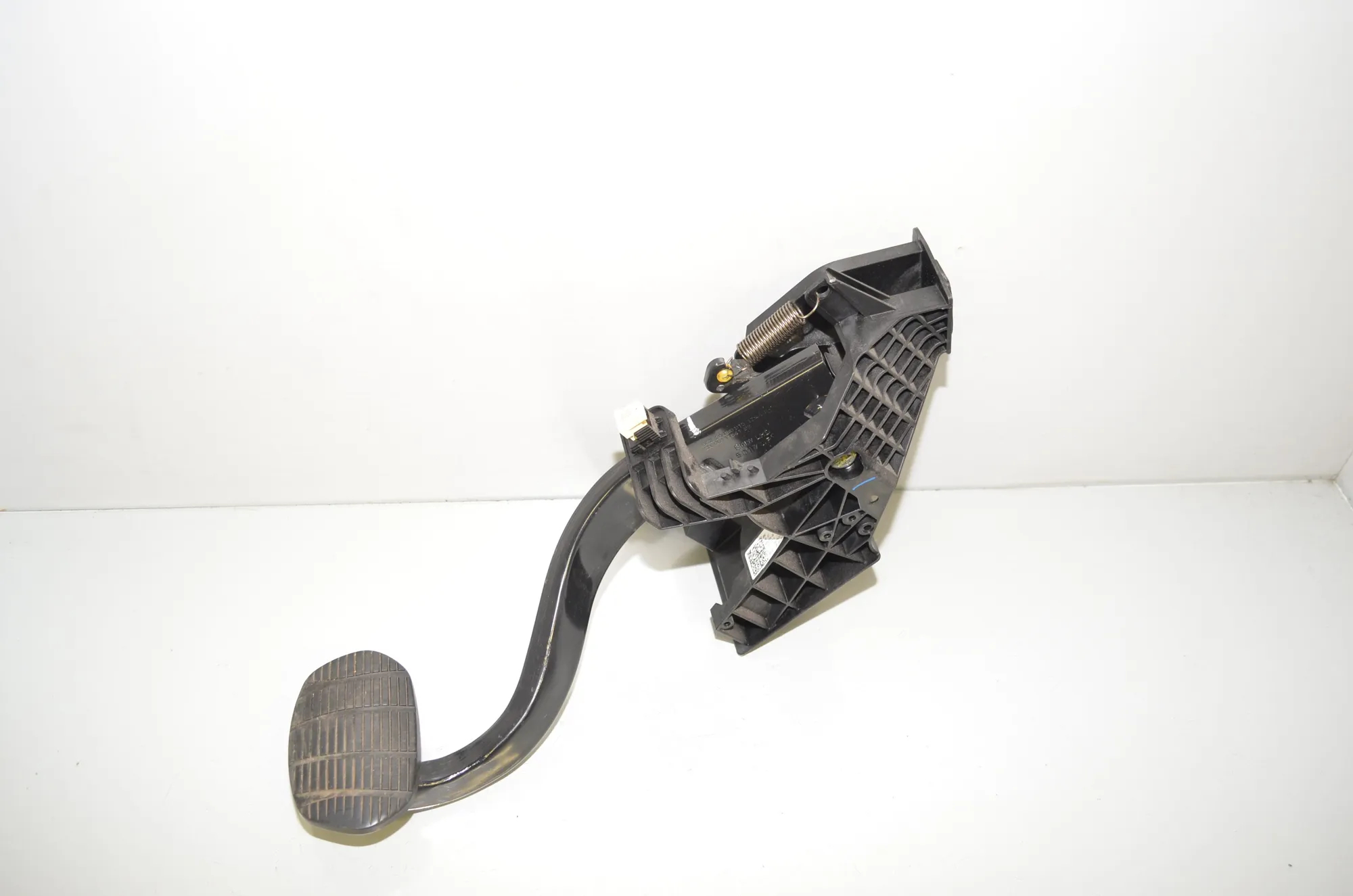 Brake Pedal – OEM 6856596 · BMW 2 Gran Tourer (F46) 220 d xDrive 2018 – 2