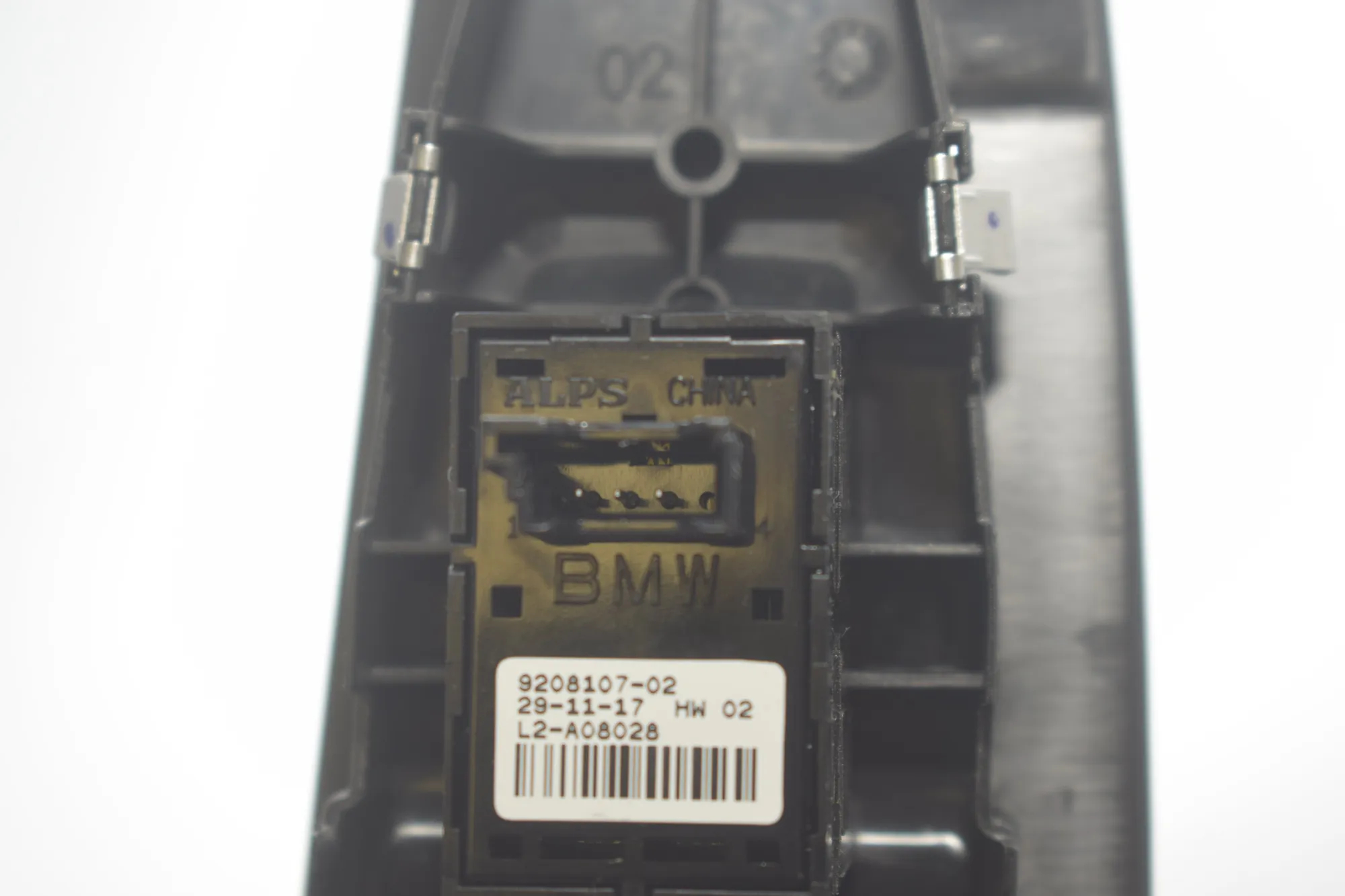 Front Right Door Window Switch – OEM 9208107 · BMW 2 Gran Tourer (F46) 220 d xDrive 2018 – 4