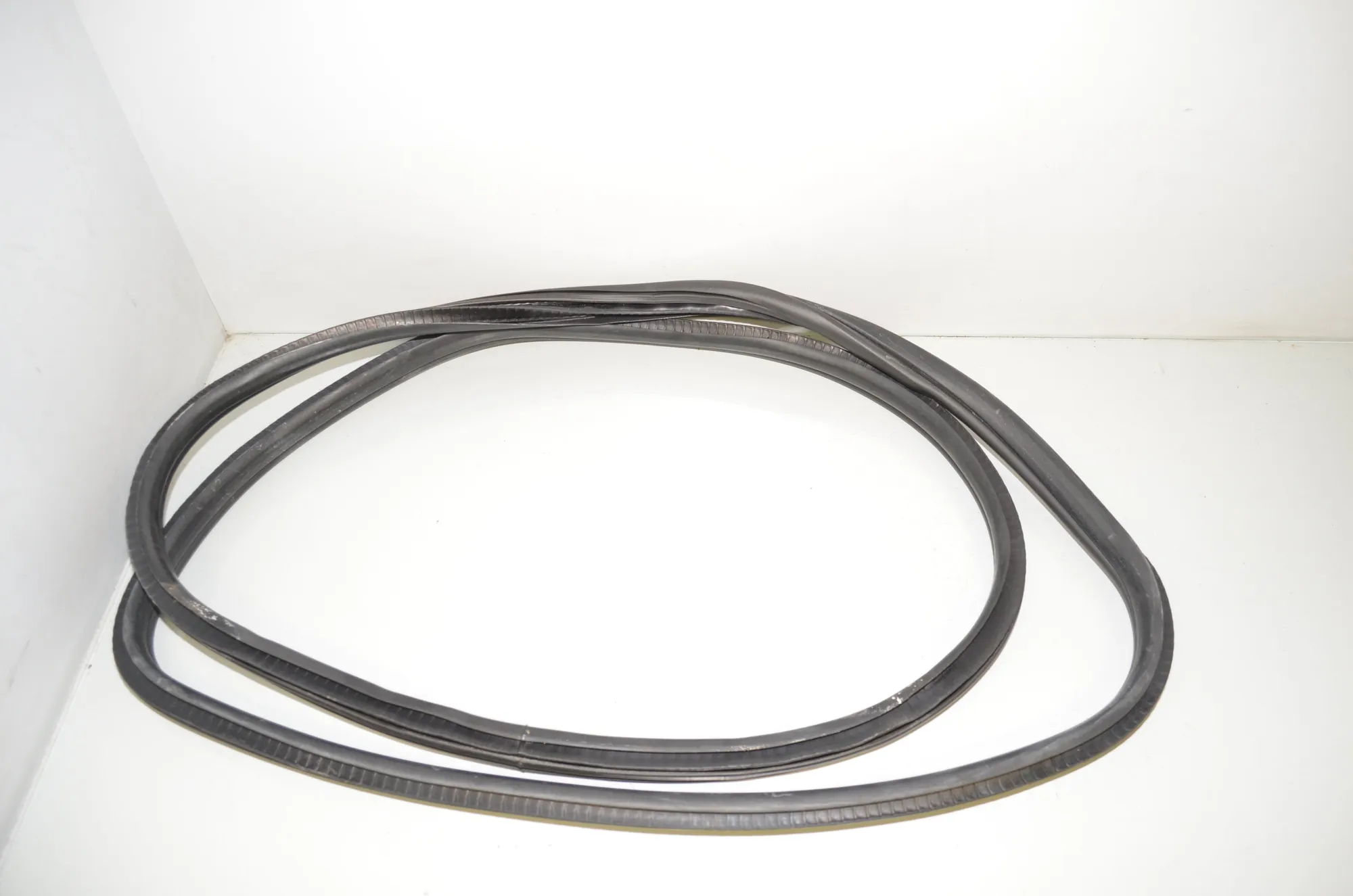 Rear Right Door Seal Rubber – OEM 7420056 · BMW 2 Gran Tourer (F46) 220 d xDrive 2018 – 4