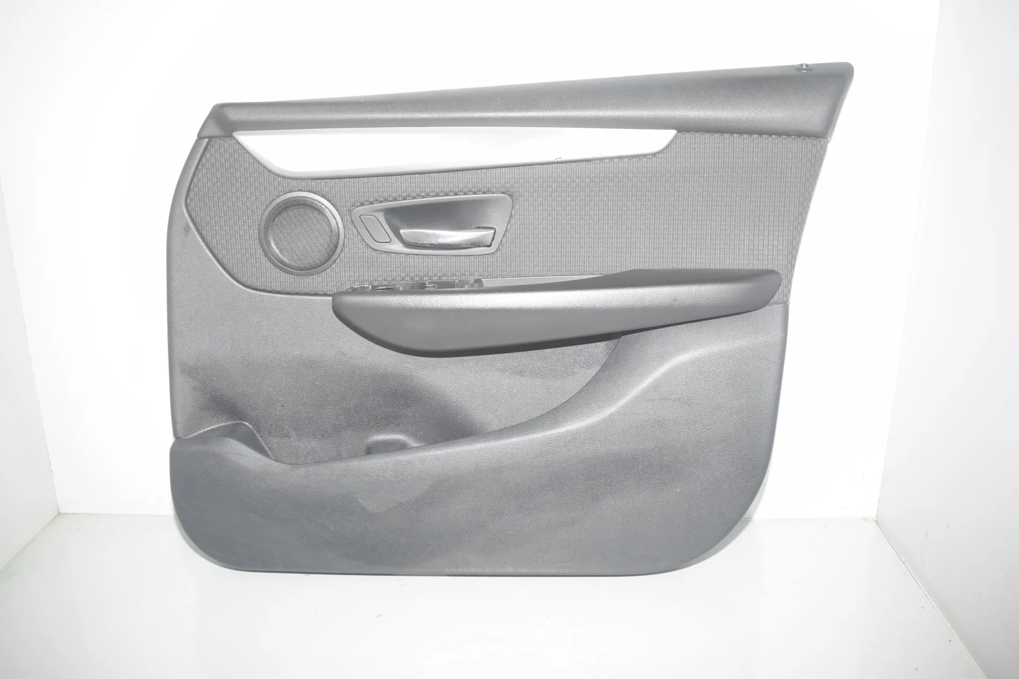 Front Right Door Panel – OEM 7404802 · BMW 2 Gran Tourer (F46) 220 d xDrive 2018