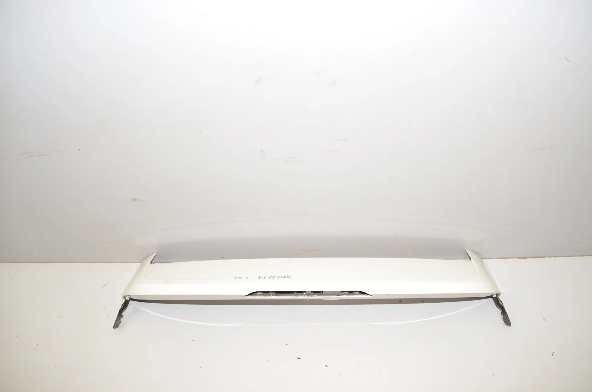 Rear Windshield Spoiler – OEM 7349448 · BMW 2 Gran Tourer (F46) 220 d xDrive 2018
