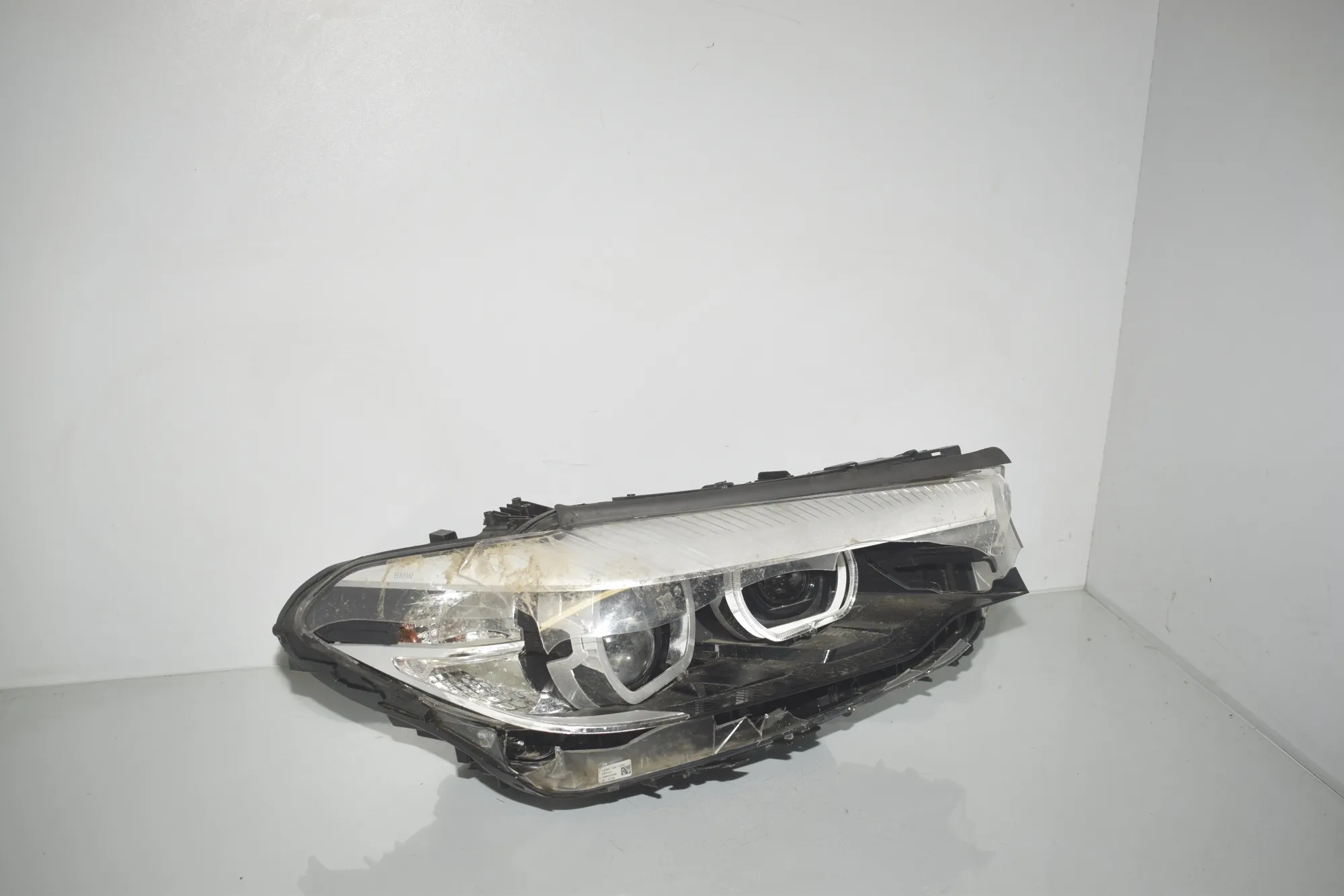 Front Right Headlight – OEM 7214952 · BMW 5 Touring (G31) (2017 - -) 520 d 2019 – 2