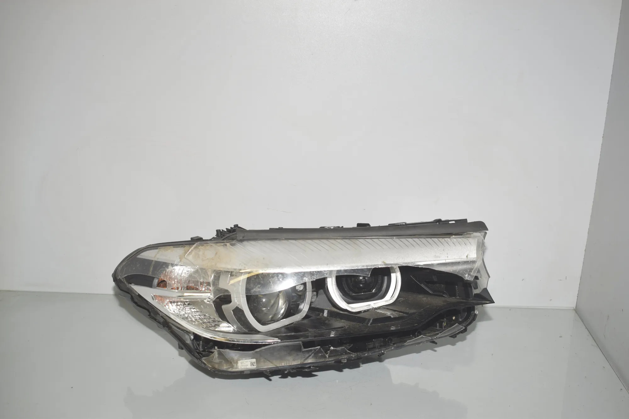 Front Right Headlight – OEM 7214952 · BMW 5 Touring (G31) (2017 - -) 520 d 2019