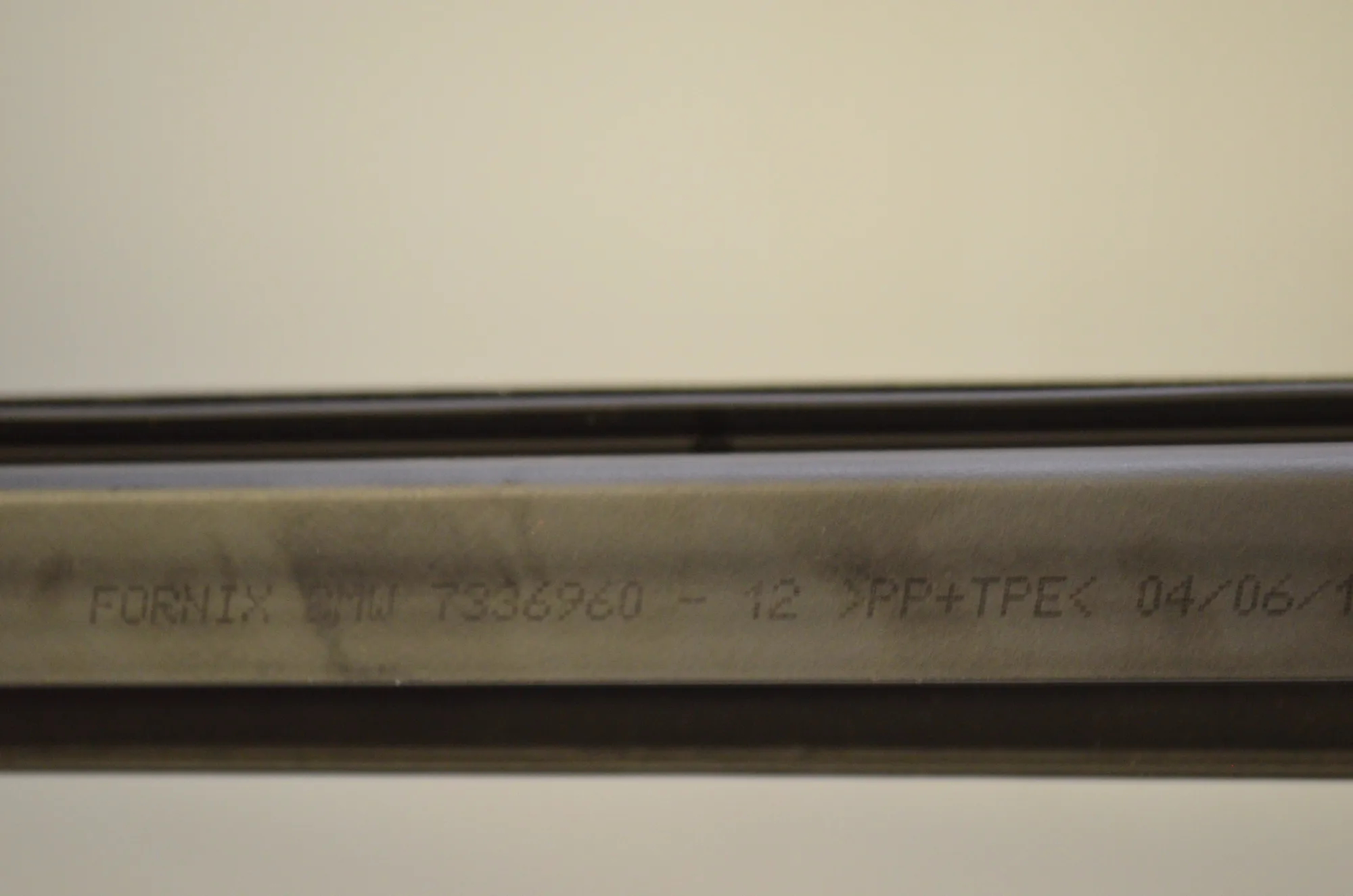 Front Right Door Window Molding – OEM 7336960 · BMW 5 Touring (G31) (2017 - -) 520 d 2019 – 5