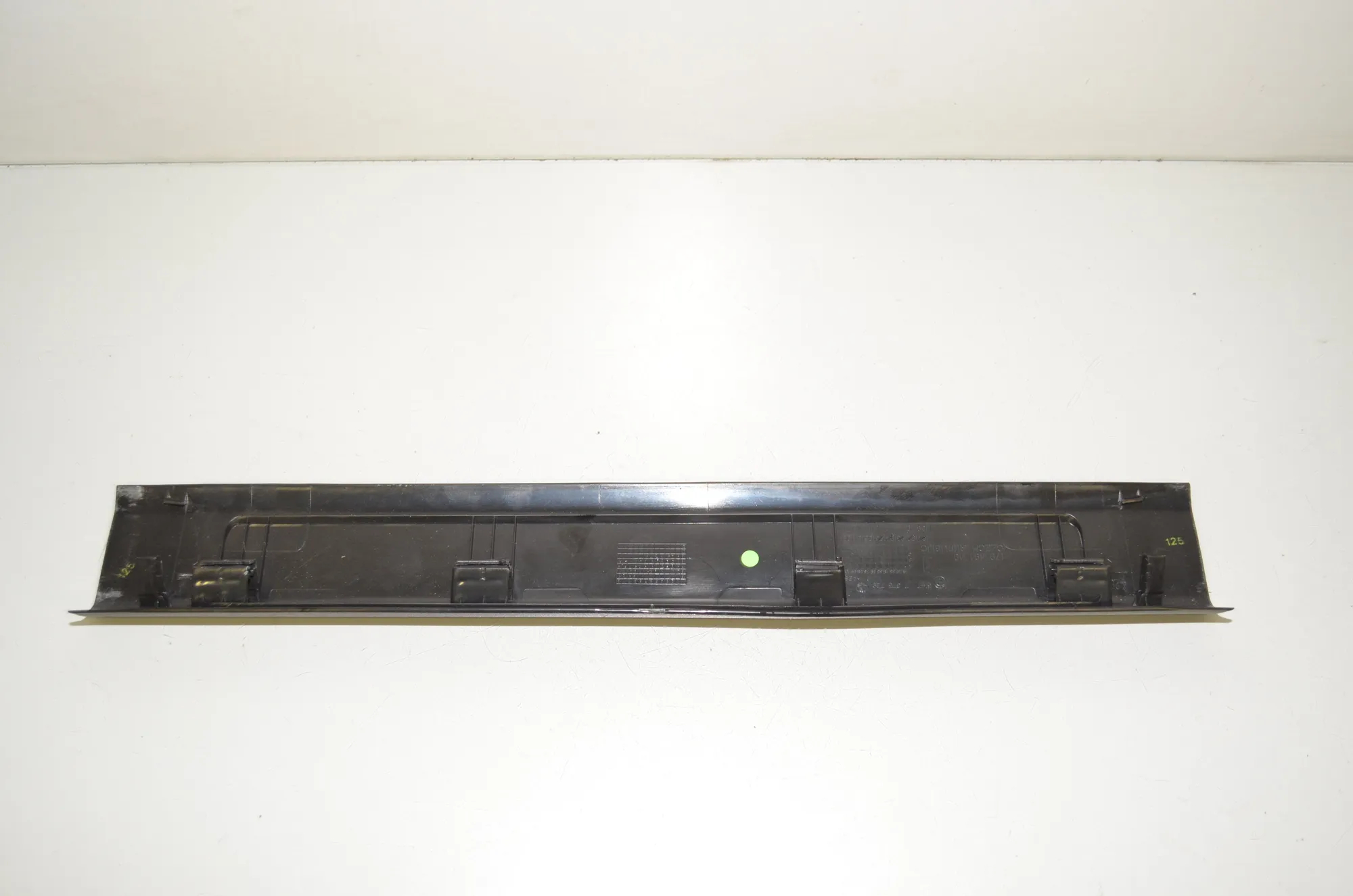 Front Left Interior Step Trim – OEM 7375729 · BMW 5 Touring (G31) (2017 - -) 520 d 2019 – 3