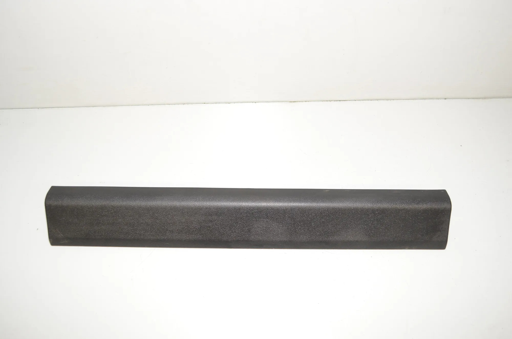 Front Right Interior Step Trim – OEM 7375729 · BMW 5 Touring (G31) (2017 - -) 520 d 2019