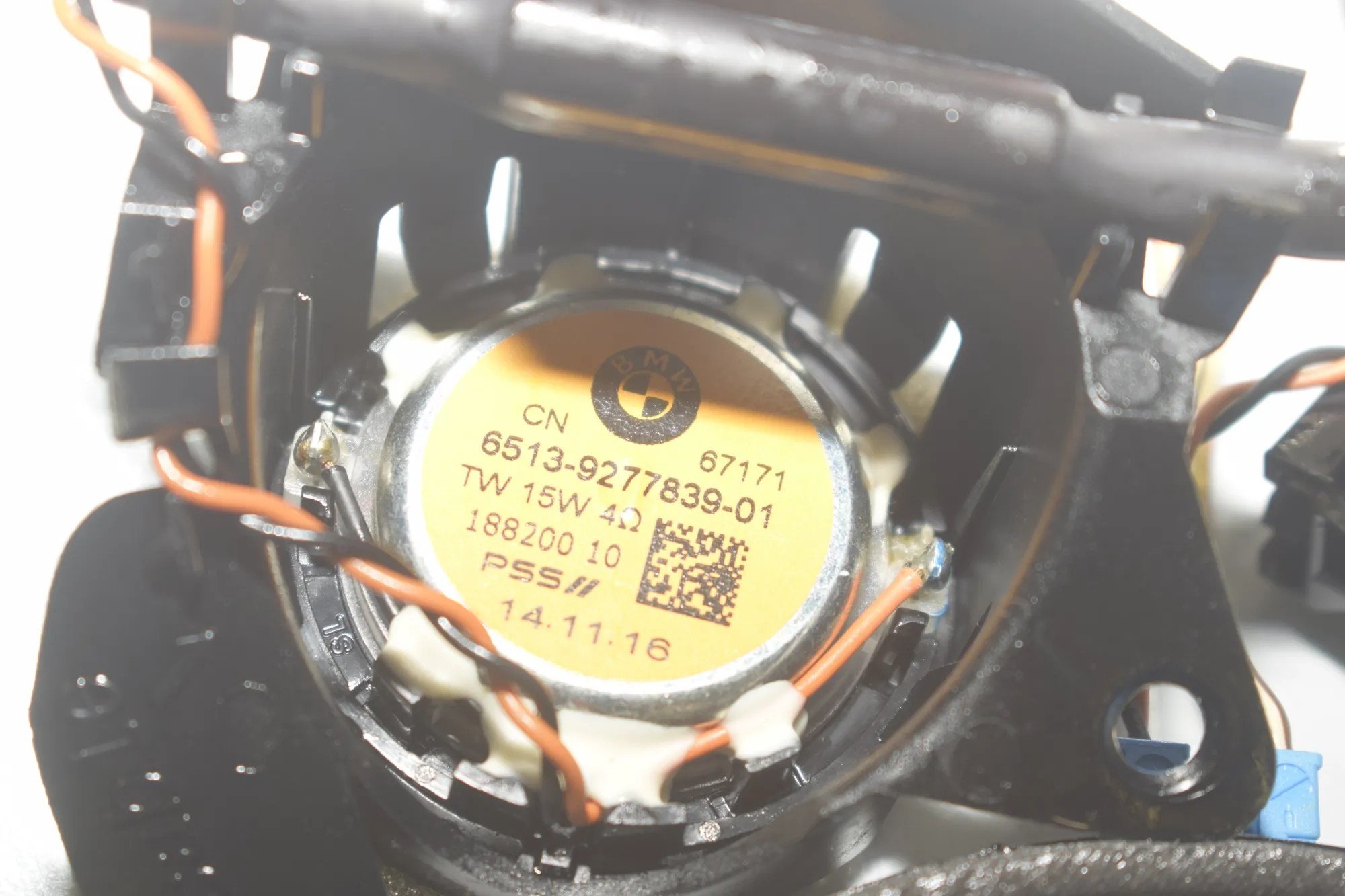 Sound Audio System Set – OEM 9393182 · BMW X4 (F26) xDrive 30 d 2017 – 12