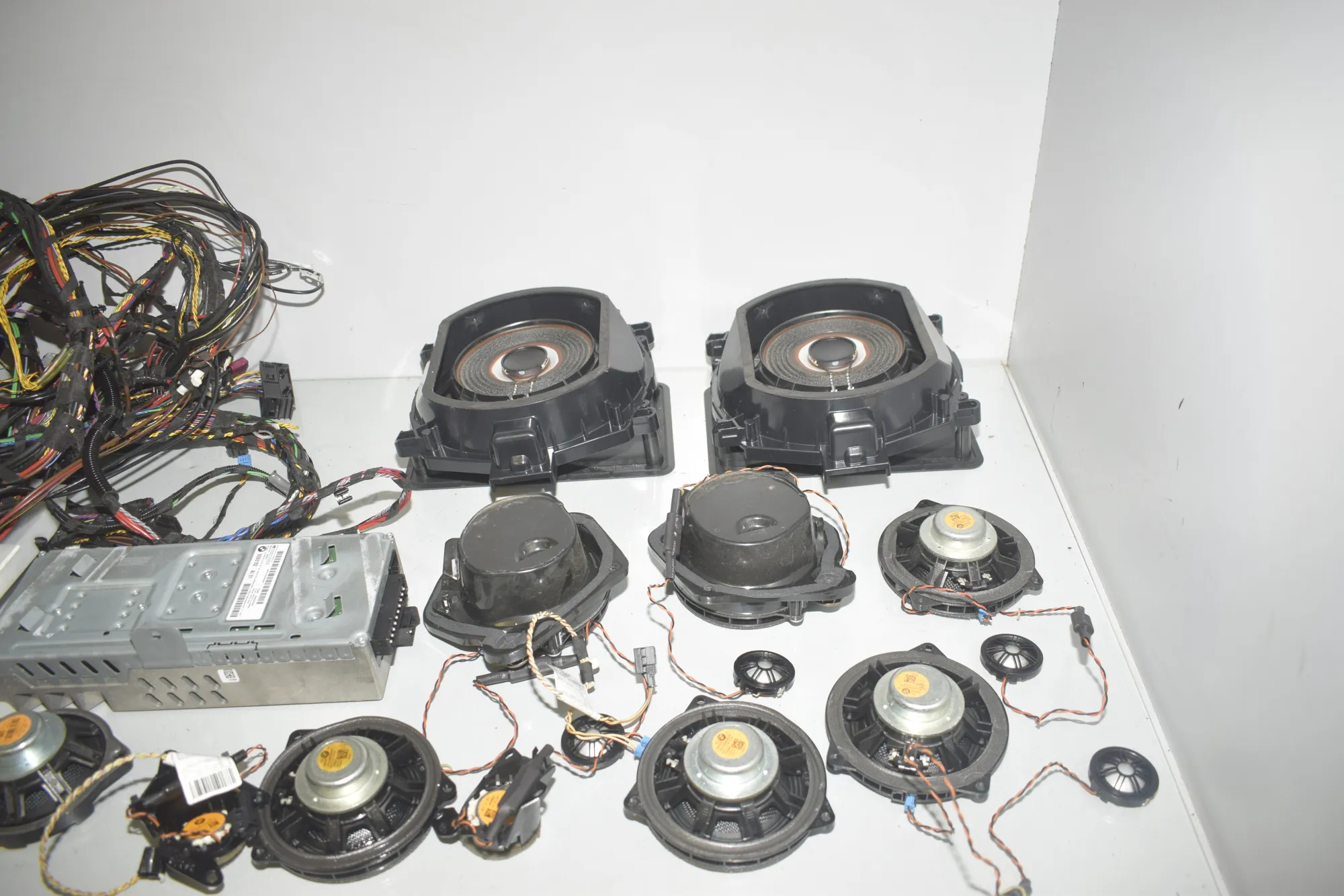 Sound Audio System Set – OEM 9393182 · BMW X4 (F26) xDrive 30 d 2017 – 7