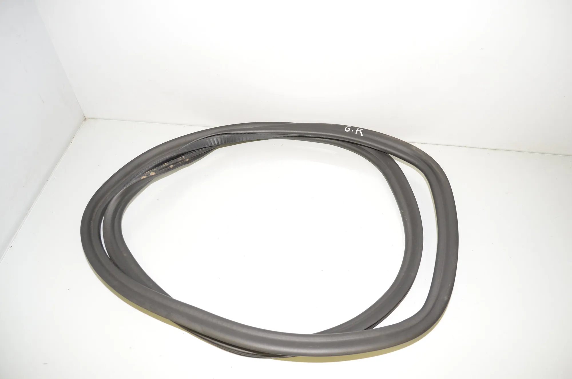 Rear Left Door Seal Rubber – OEM 7468733 · BMW 5 Touring (G31) (2017 - -) 520 d 2019