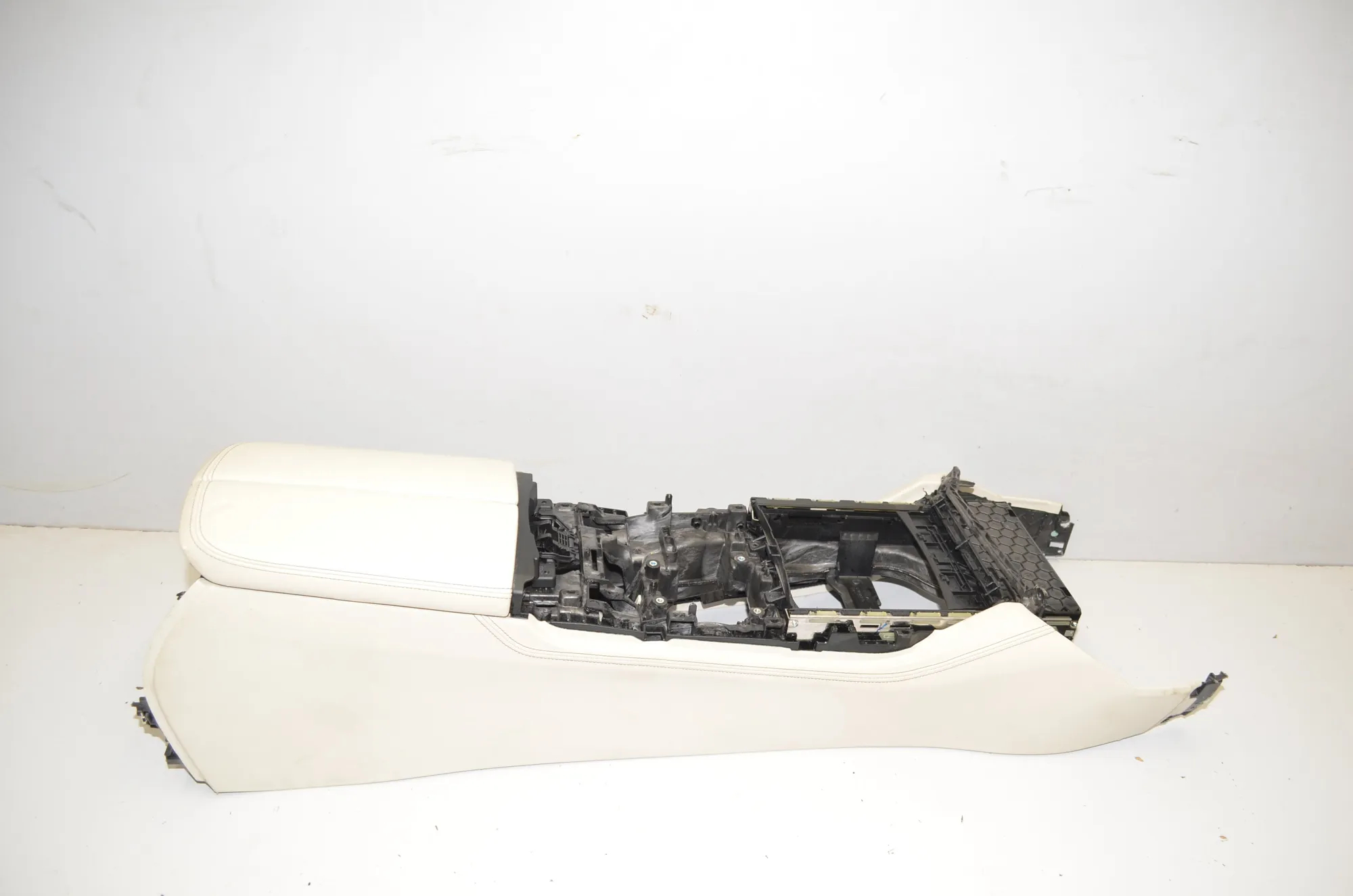 Center Console · BMW 7 (G11, G12) BMW 7 (G11, G12) 730 d 2017 – 2