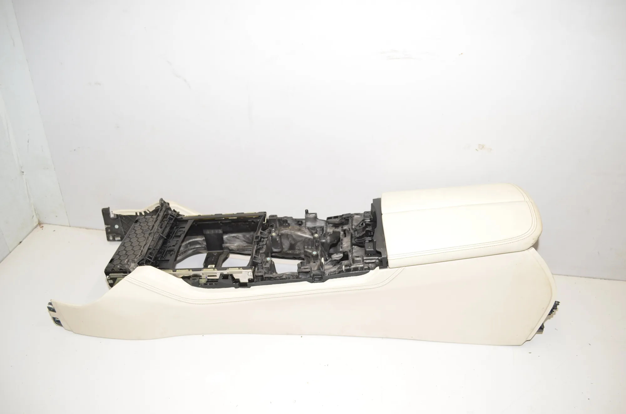 Center Console · BMW 7 (G11, G12) BMW 7 (G11, G12) 730 d 2017
