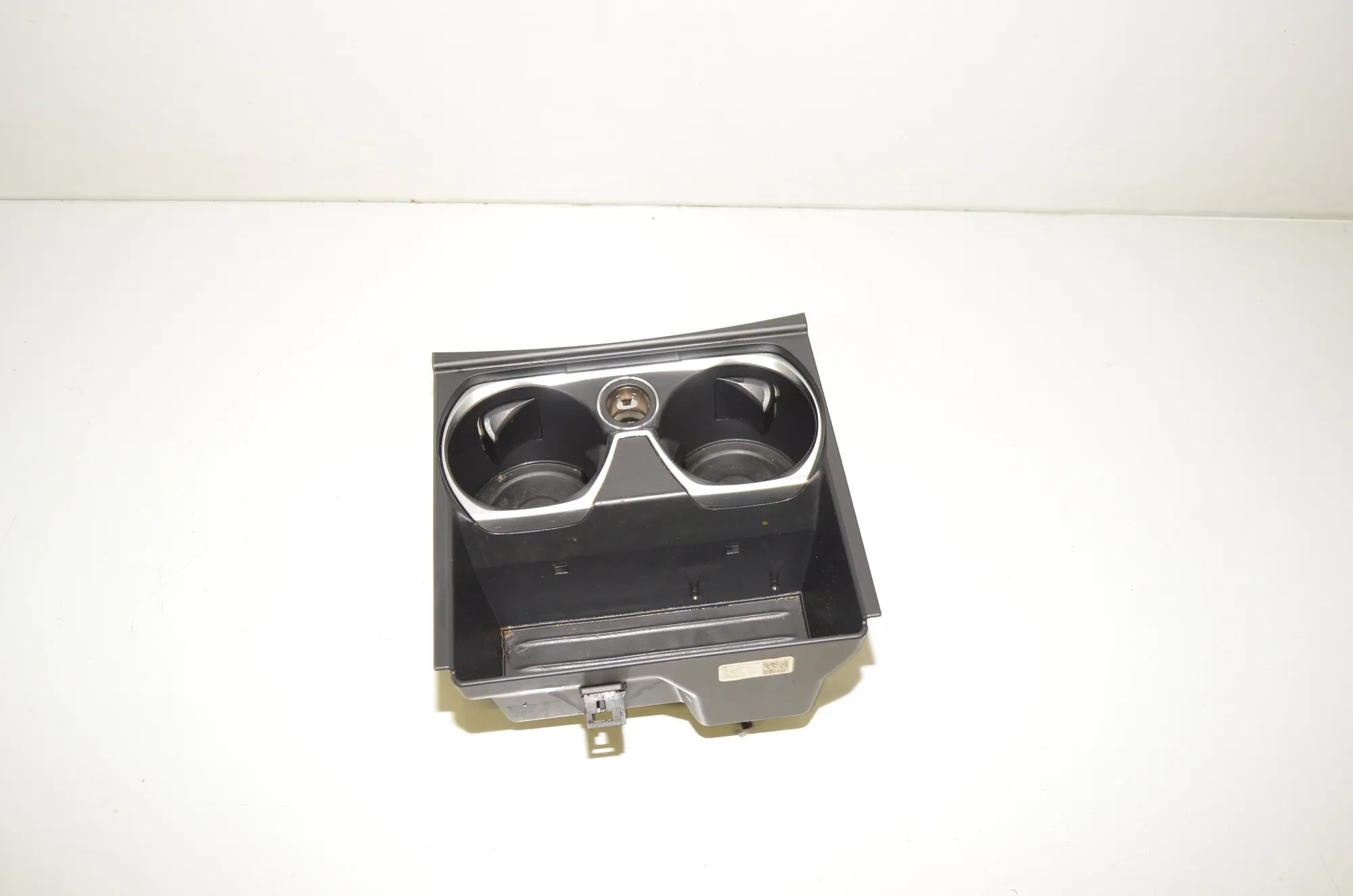 Cup Holder – OEM 7938660 · BMW 7 (G11, G12) BMW 7 (G11, G12) 730 d 2018