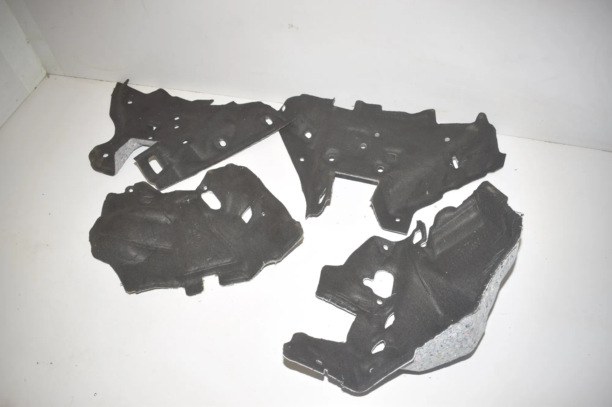 Sound Insulation – OEM 9175029 · BMW X4 (F26) xDrive 30 d 2017 – 3