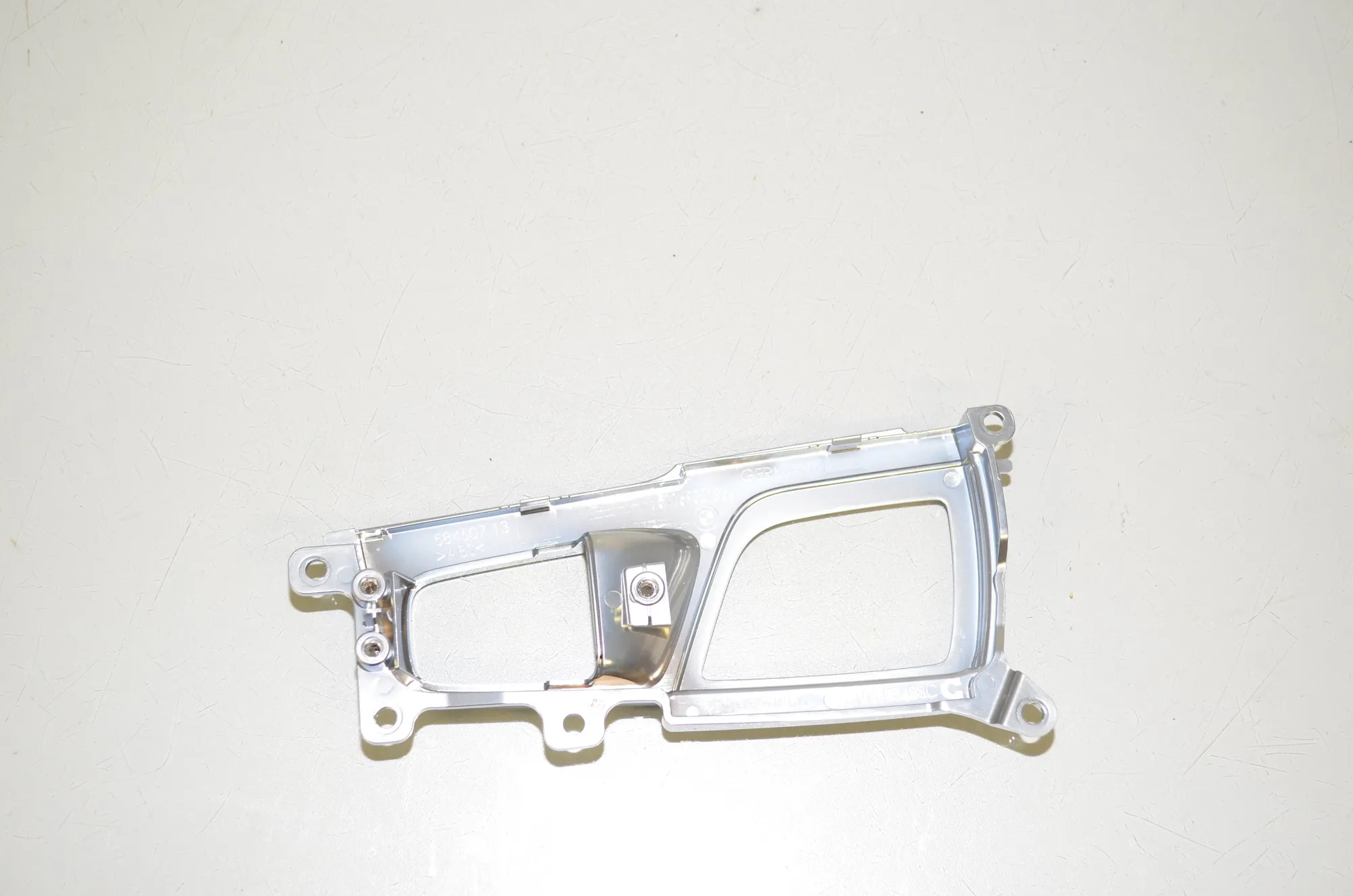 Gear Shifting Level Plastic Trim – OEM 9321366 · BMW 7 (G11, G12) BMW 7 (G11, G12) 730 d 2017 – 4