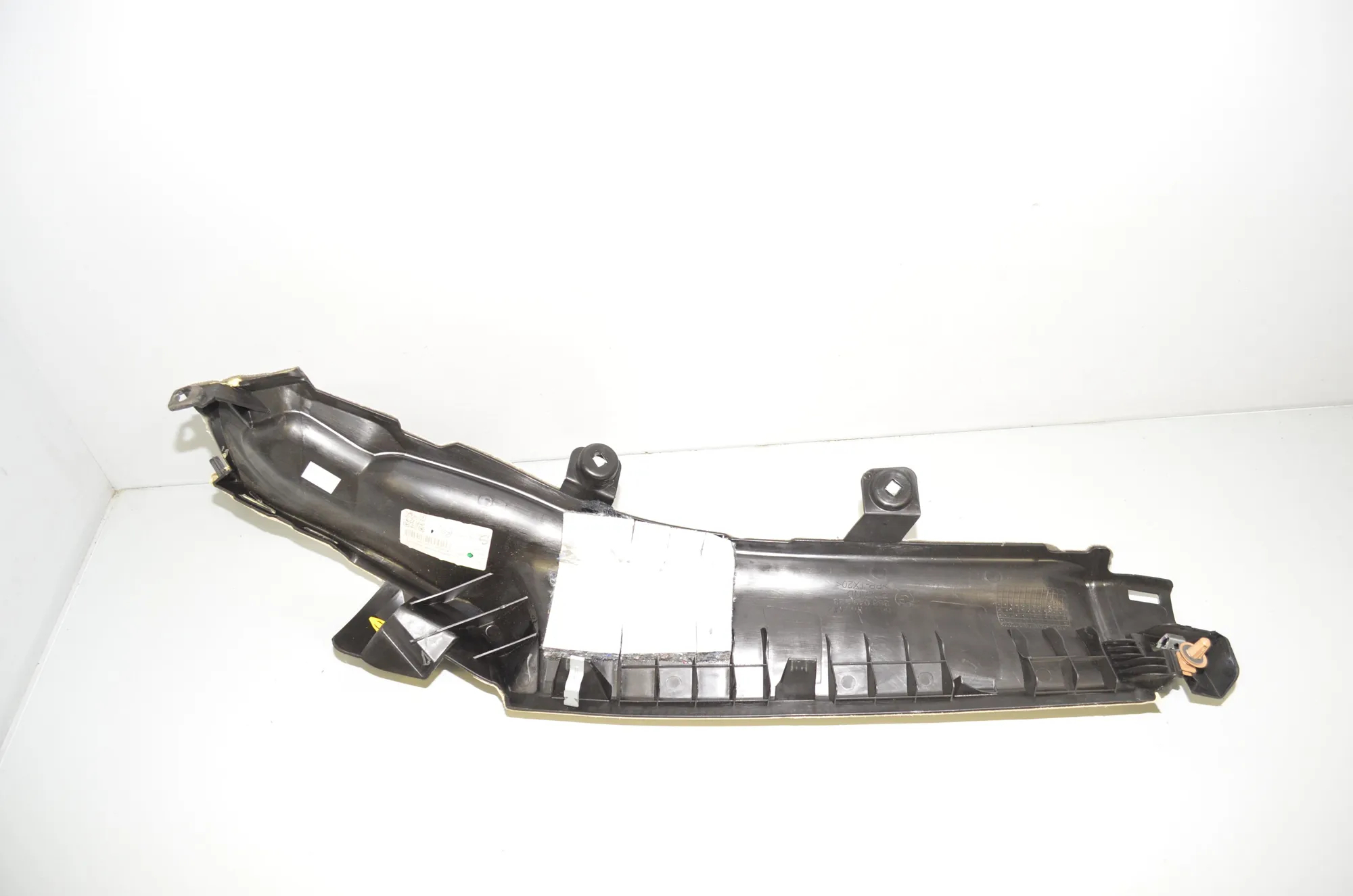 Rear Left Pillar Trim – OEM 7382097 · BMW 7 (G11, G12) BMW 7 (G11, G12) 725 d, Ld 2017 – 3