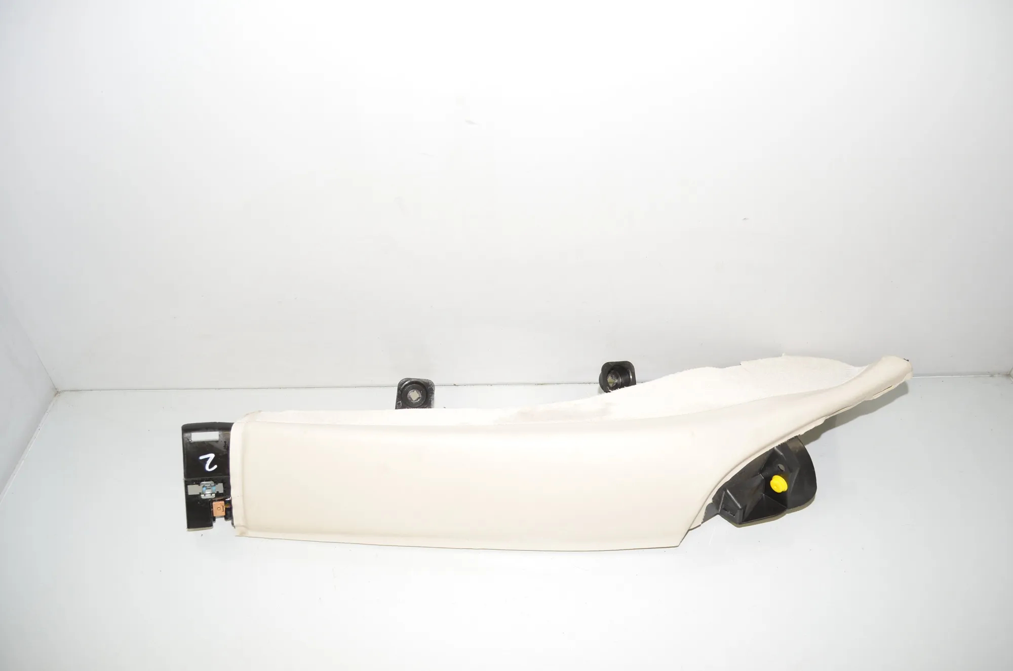 Rear Left Pillar Trim – OEM 7382097 · BMW 7 (G11, G12) BMW 7 (G11, G12) 725 d, Ld 2017