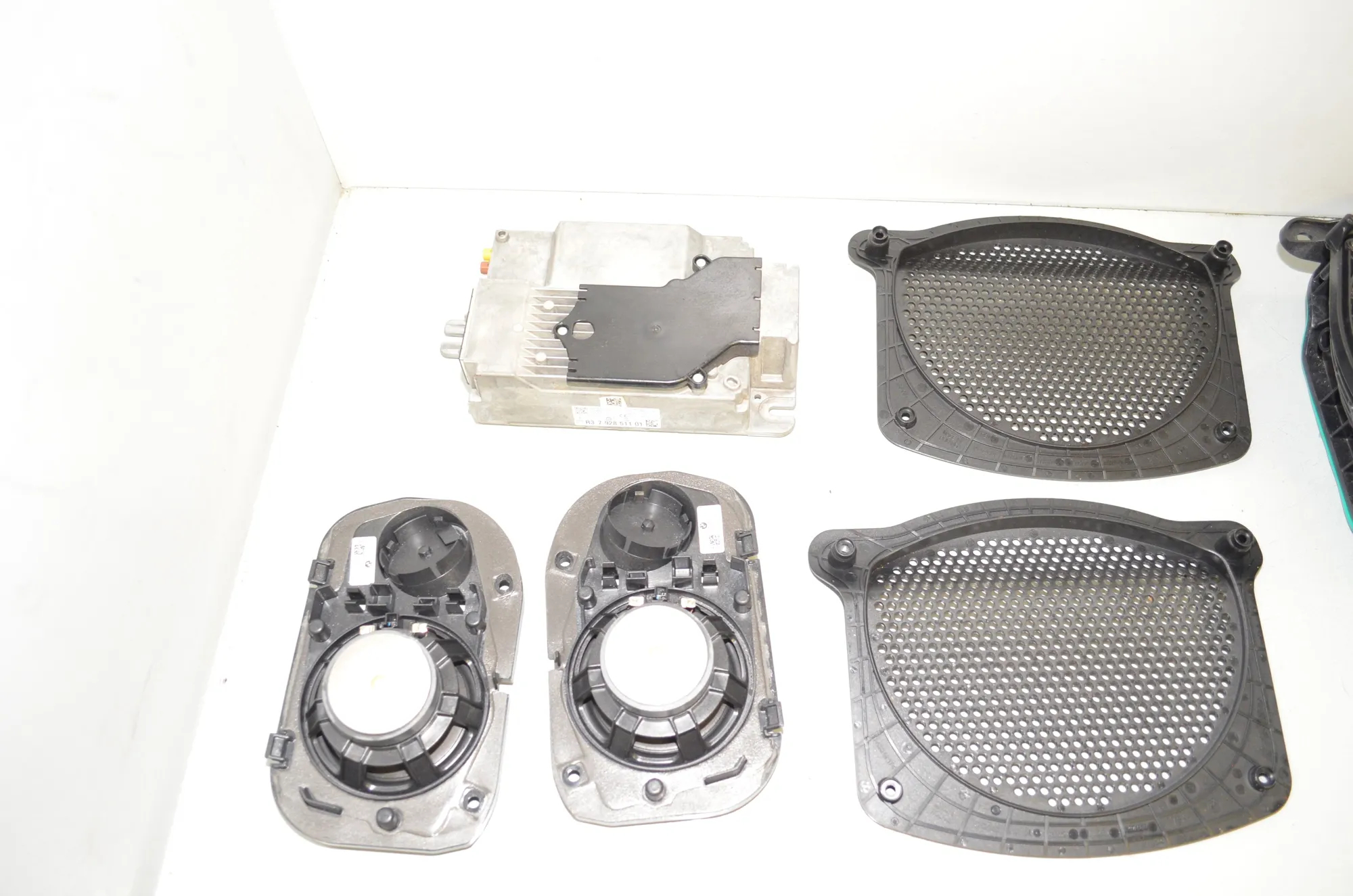 Sound Audio System Set – OEM 9395858 · BMW 5 Touring (G31) (2017 - -) 520 d 2019 – 5