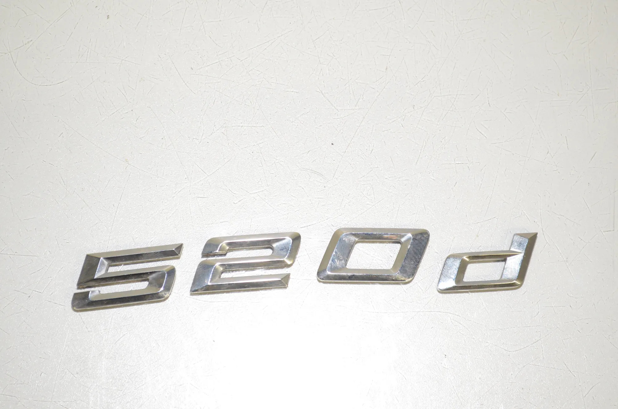 Car Manufacturer Badge Emblem – OEM 7418516 · BMW 5 Touring (G31) (2017 - -) 520 d 2019