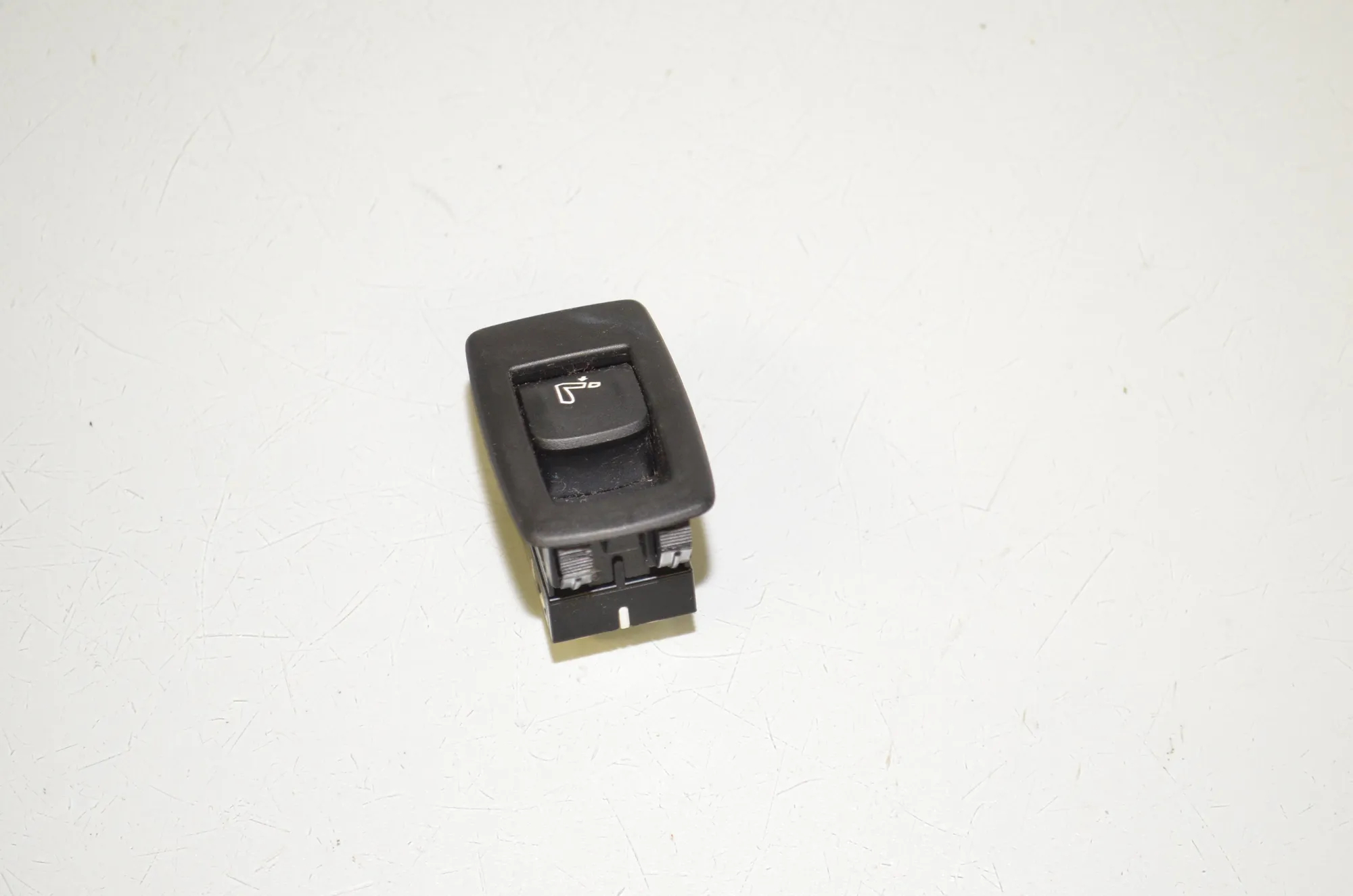 Switches – OEM 9393349 · BMW 5 Touring (G31) (2017 - -) 520 d 2019 – 2