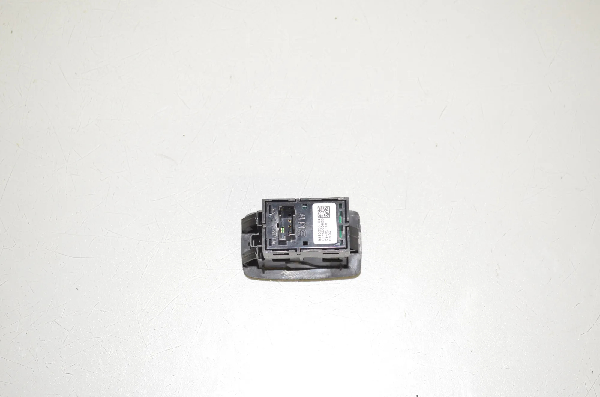 Switches – OEM 9393350 · BMW 5 Touring (G31) (2017 - -) 520 d 2019 – 3