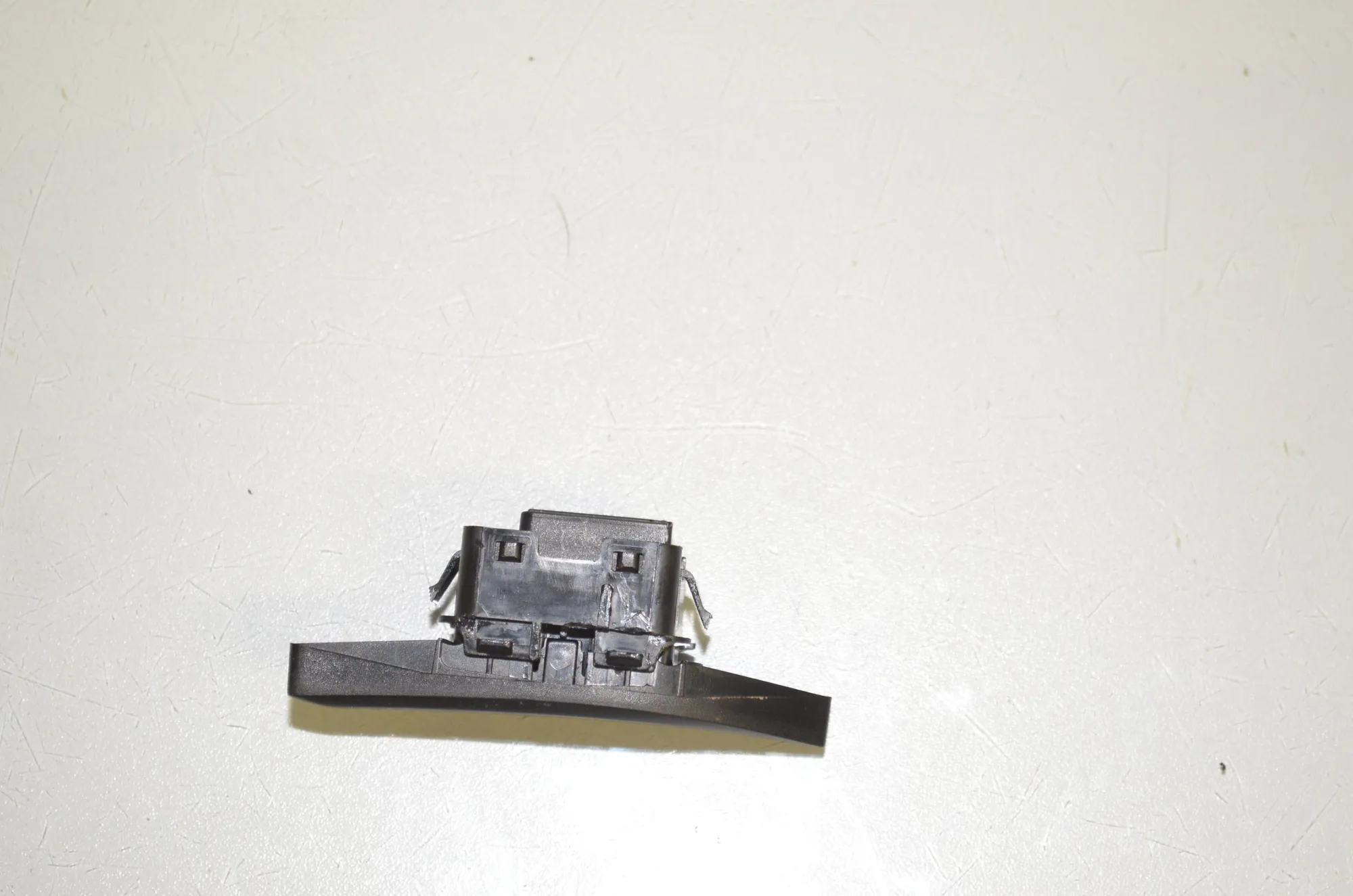 Central Locking Switch – OEM 9860545 · BMW 5 Touring (G31) (2017 - -) 520 d 2019 – 4