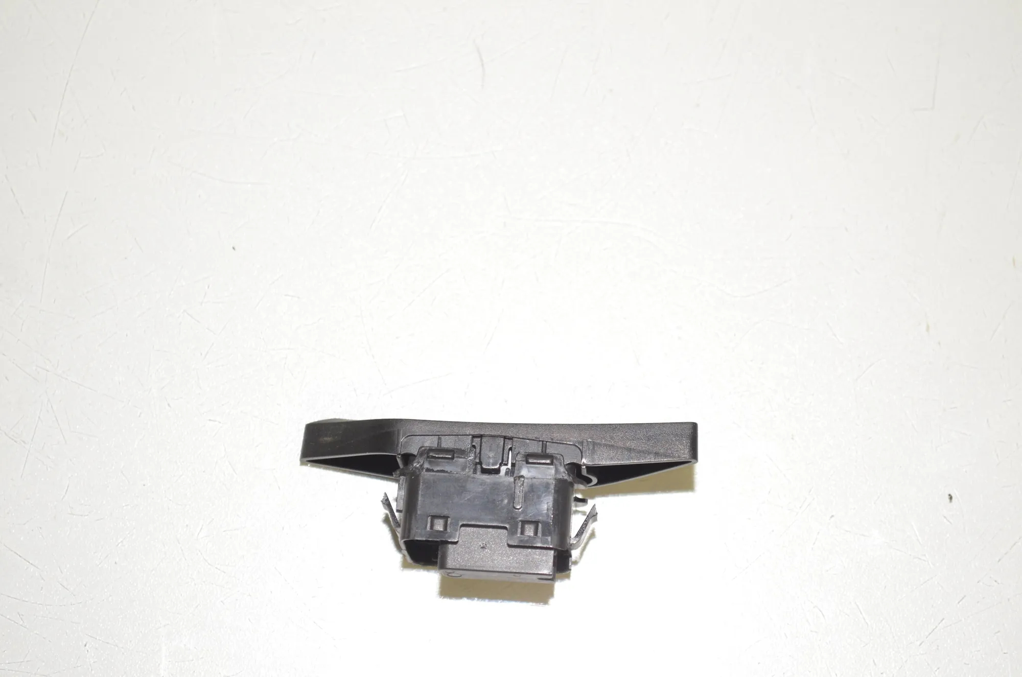 Central Locking Switch – OEM 9860545 · BMW 5 Touring (G31) (2017 - -) 520 d 2019 – 5