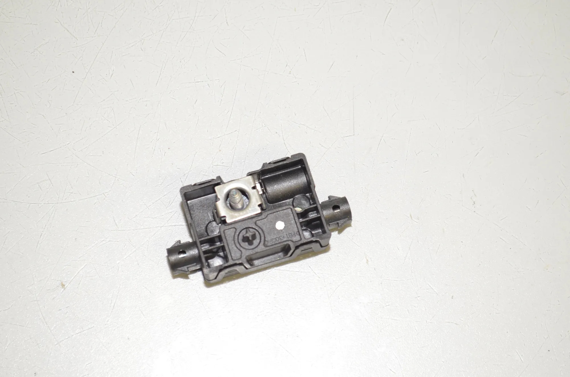 Antenna Amplifier – OEM 9389560 · BMW 5 Touring (G31) (2017 - -) 520 d 2019 – 4