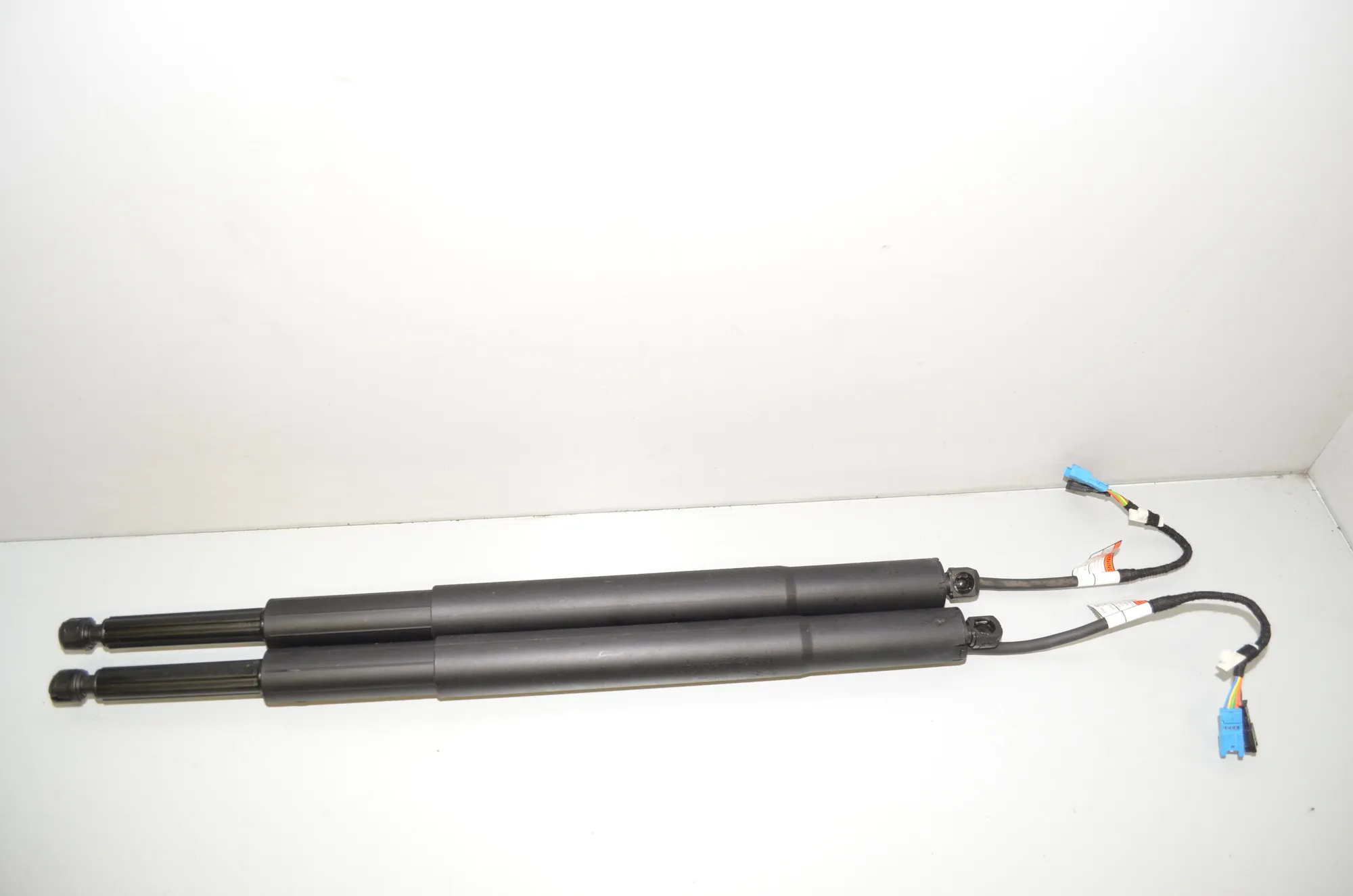 Electric Tailgate Opening Kit – OEM 9275119 · BMW 5 Touring (G31) (2017 - -) 520 d 2019 – 12