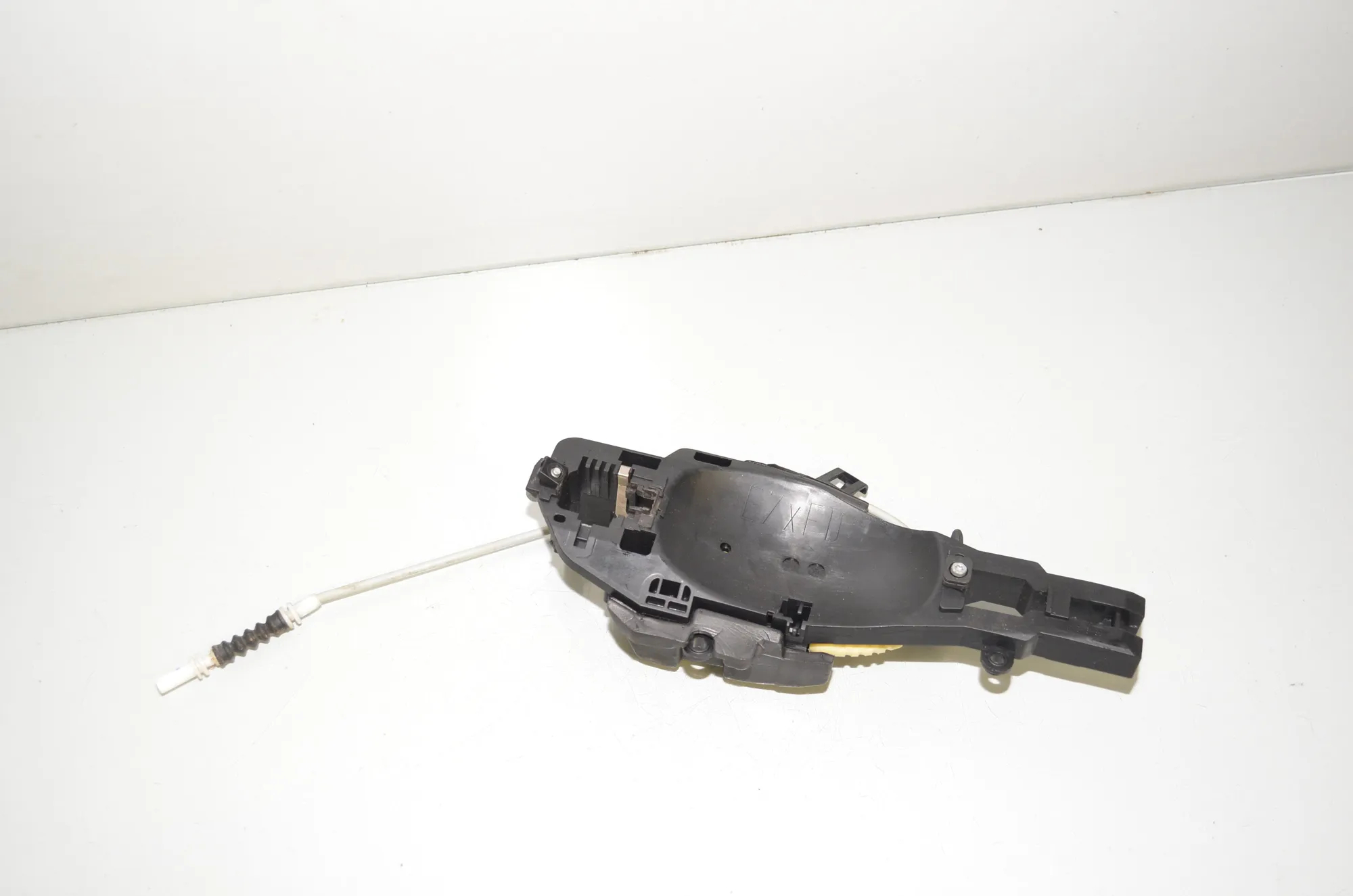 Front Right Door Interior Handle Frame – OEM 7331740 · BMW X4 (F26) xDrive 30 d 2017
