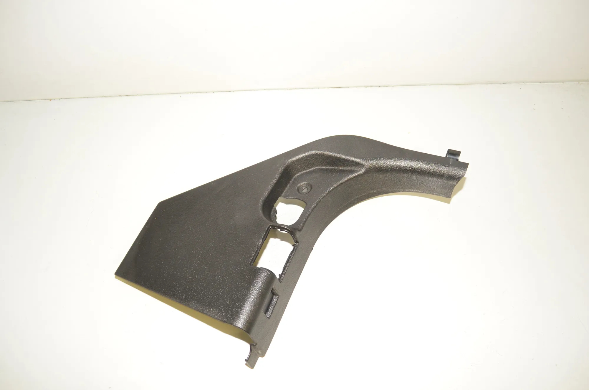 Front Left Interior Step Trim – OEM 9175043 · BMW X4 (F26) xDrive 30 d 2017 – 2