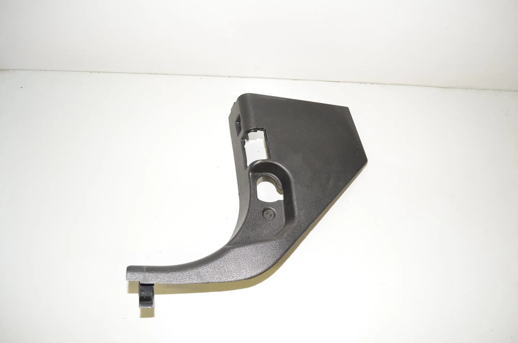 Front Left Interior Step Trim – OEM 9175043 · BMW X4 (F26) xDrive 30 d 2017